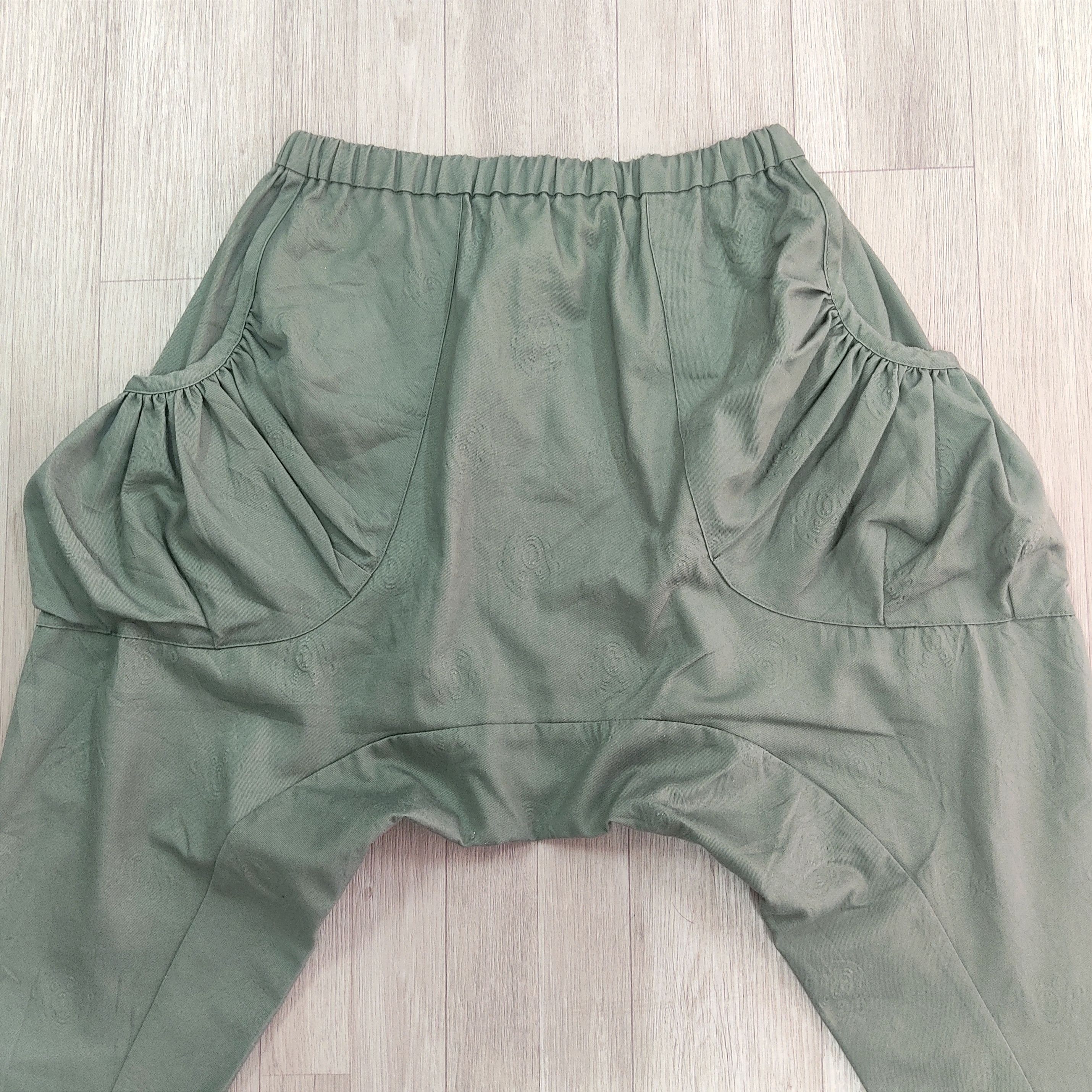 Issey Miyake NÉ-NET AOP Monkeys Jacquard Drop-Crotch Harem Pants Size 27" / US 4 / IT 40 - 12 Thumbnail