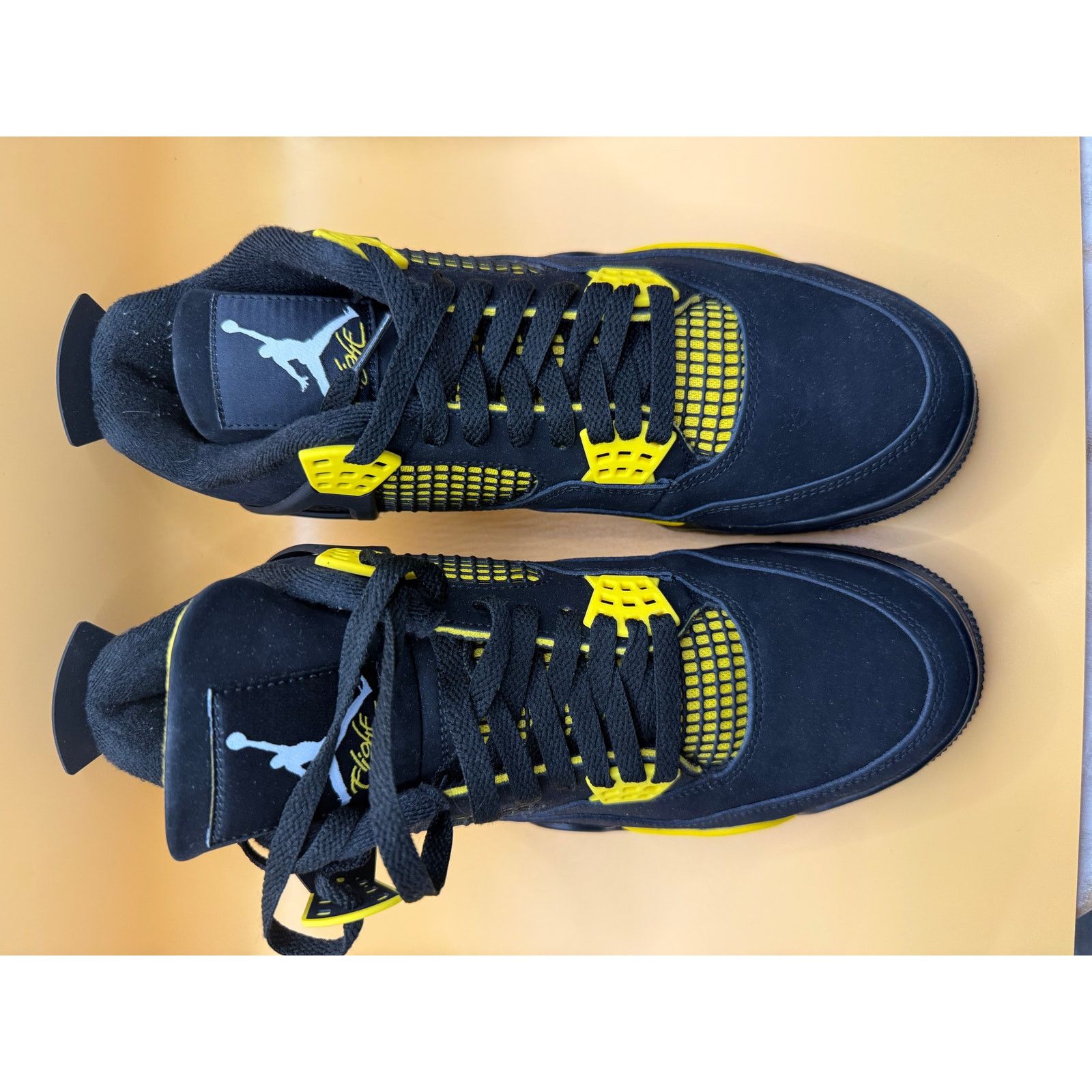 Jordan Brand Jordan 4 Thunder Size 9.5 Size US 9.5 / EU 42-43 - 2 Thumbnail