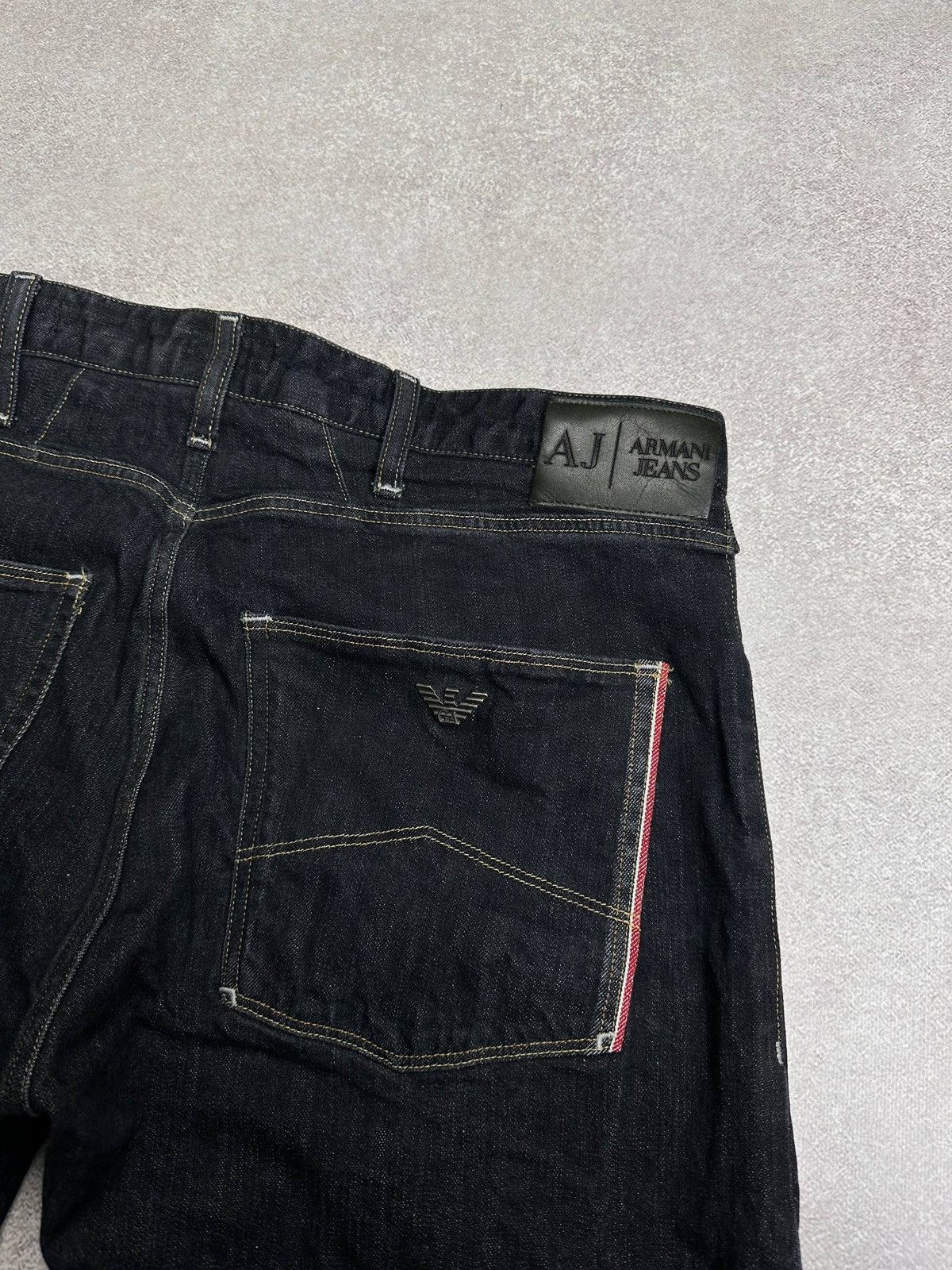 Armani Vintage Armani Metal Logo Baggy Denim Jeans Pants 33 Size US 33 - 4 Thumbnail