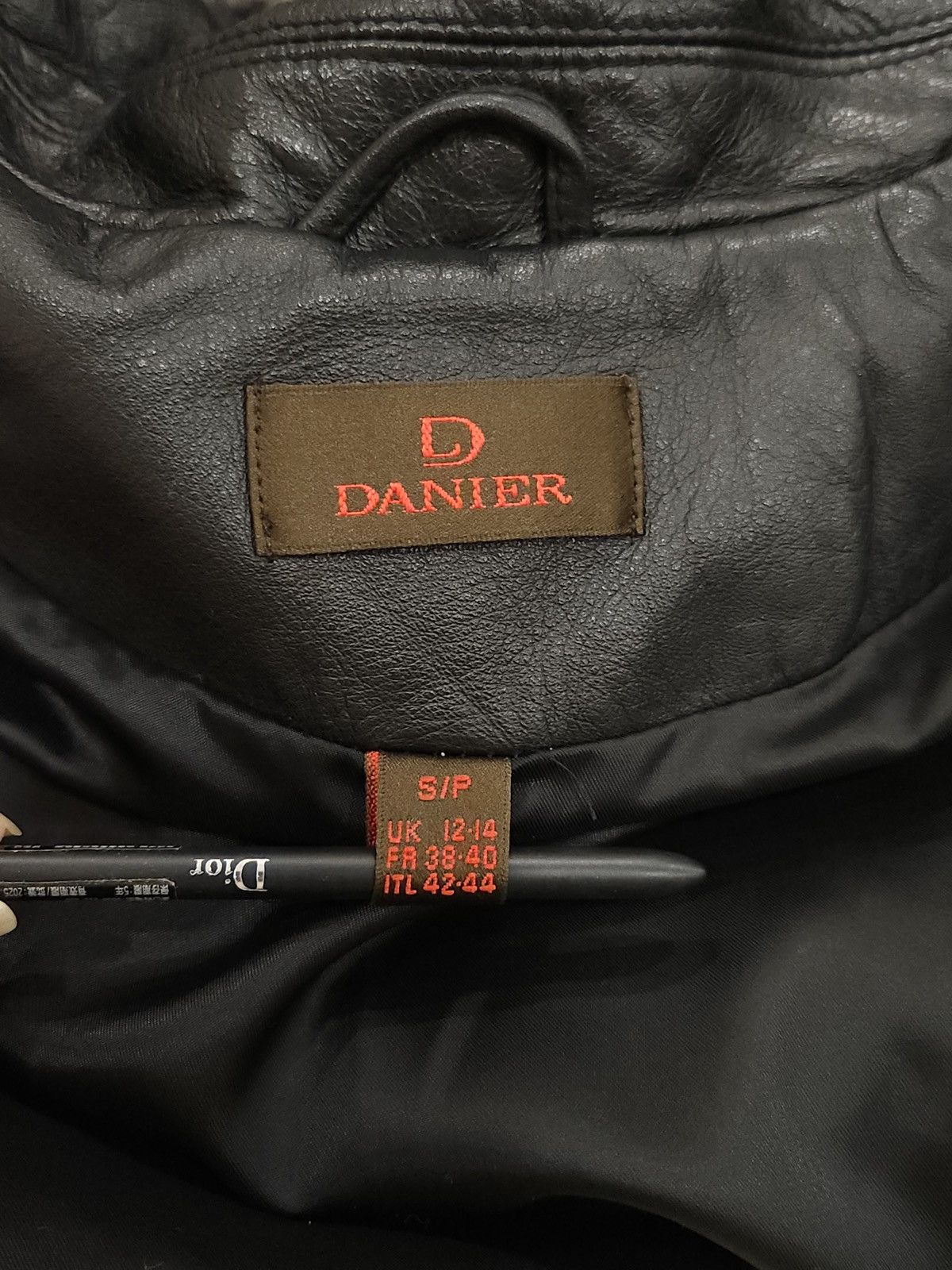 Danier × Vintage Danier Genuine Leather Raglan Sleeves Black Jacket / 42~44 Size M / US 6-8 / IT 42-44 - 16 Thumbnail