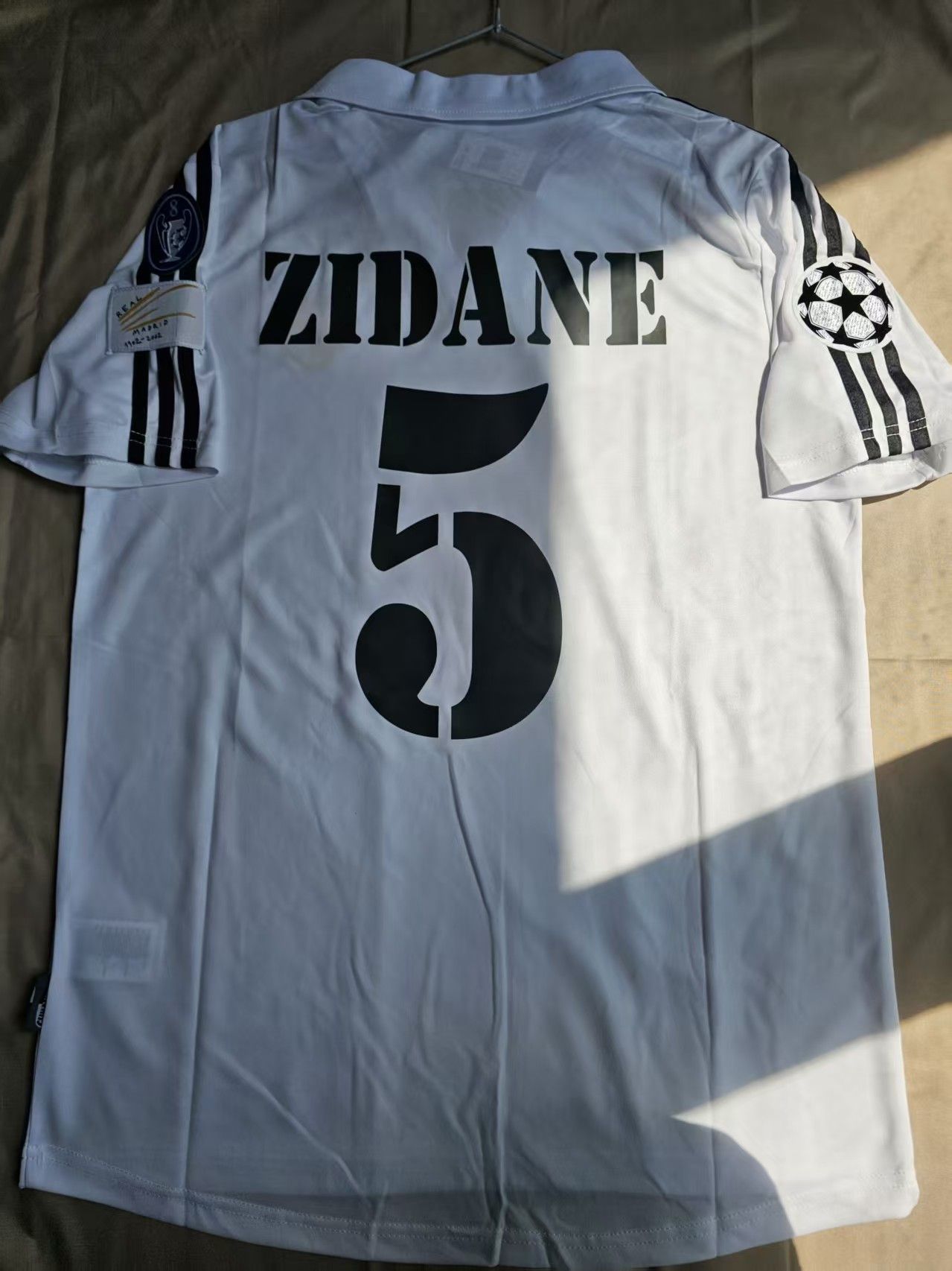 Other 2001 2002 Real Madrid Zidane Jersey Home XL Size US XL / EU 56 / 4 - 1 Thumbnail