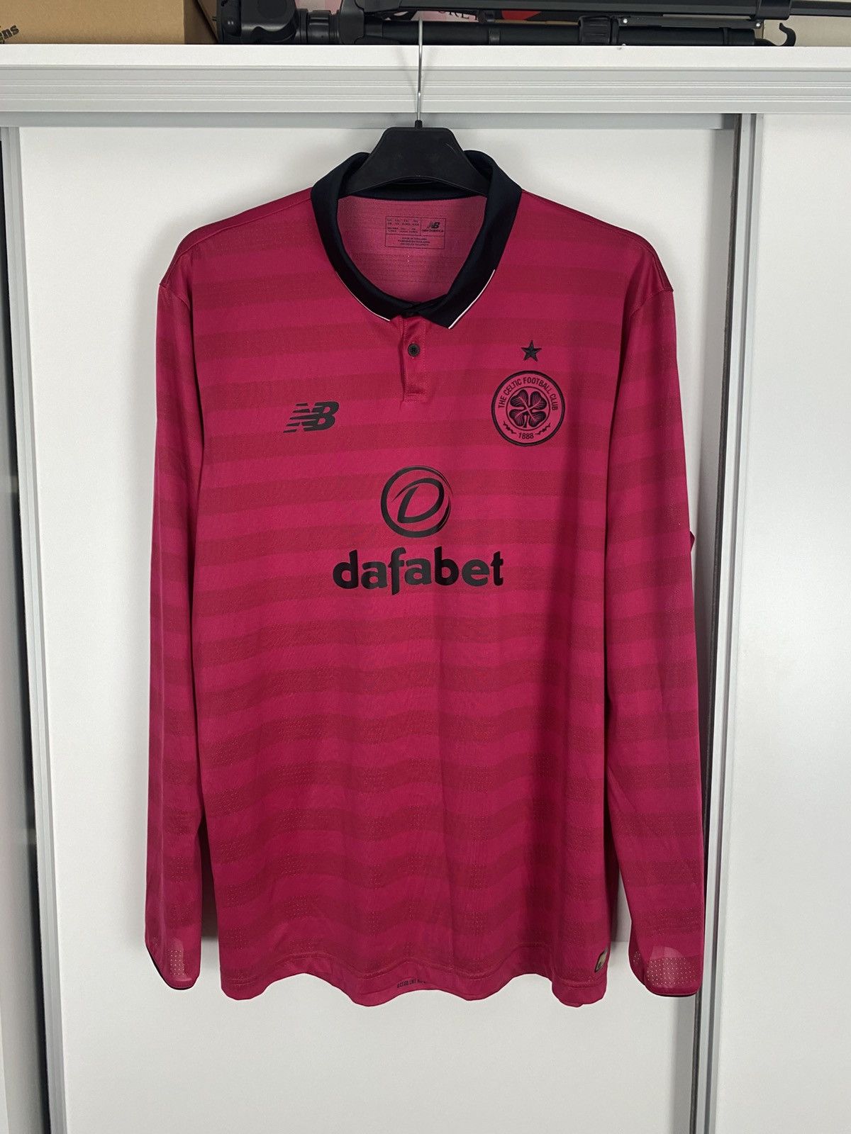 New Balance New Balance x Celtic Third Kit 2016 2017 16/17 football Size US XXL / EU 58 / 5 - 8 Thumbnail