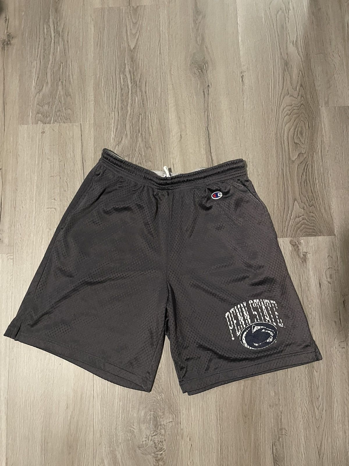 Short De Sport Colosseum Taille 20 / XL Jeune - Logo Penn State - Occasion Très Bon état