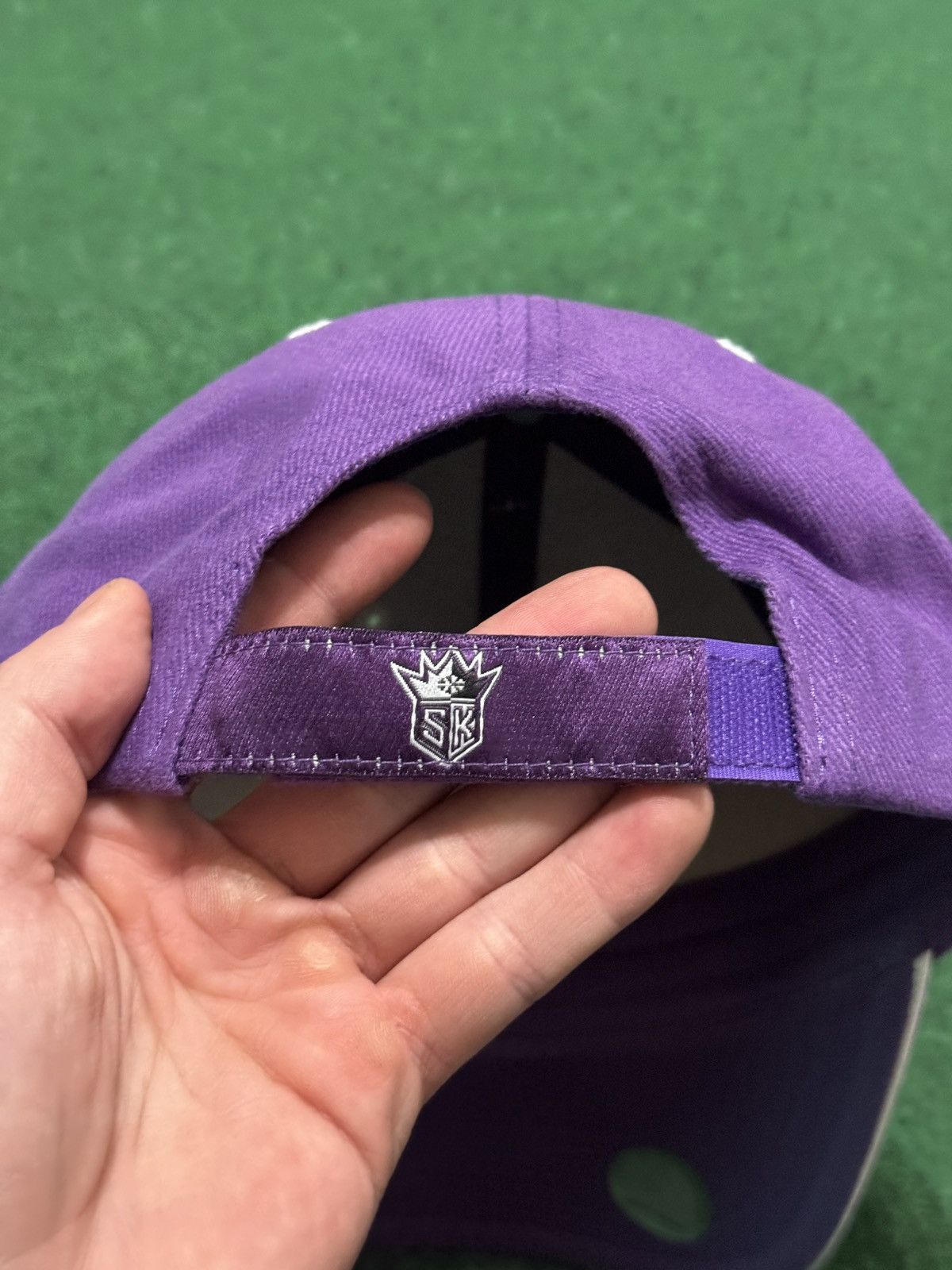 NBA Vintage Sacramento Kings Purple Strapback NBA Deadstock Hat Size ONE SIZE - 4 Thumbnail