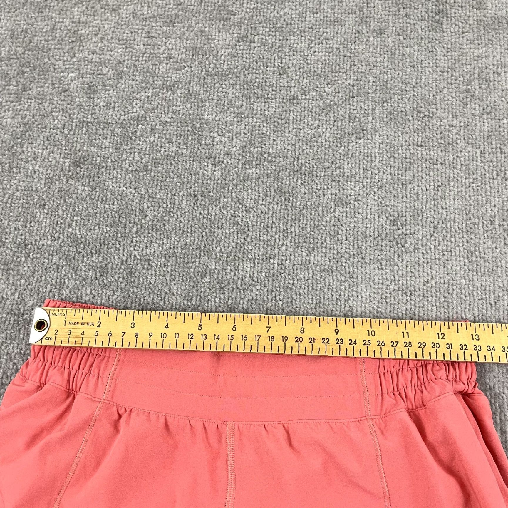 VINTAGE Lululemon Hotty Hot Shorts Womens Size 6 Raspberry 4 Lined High Rise Running Pink