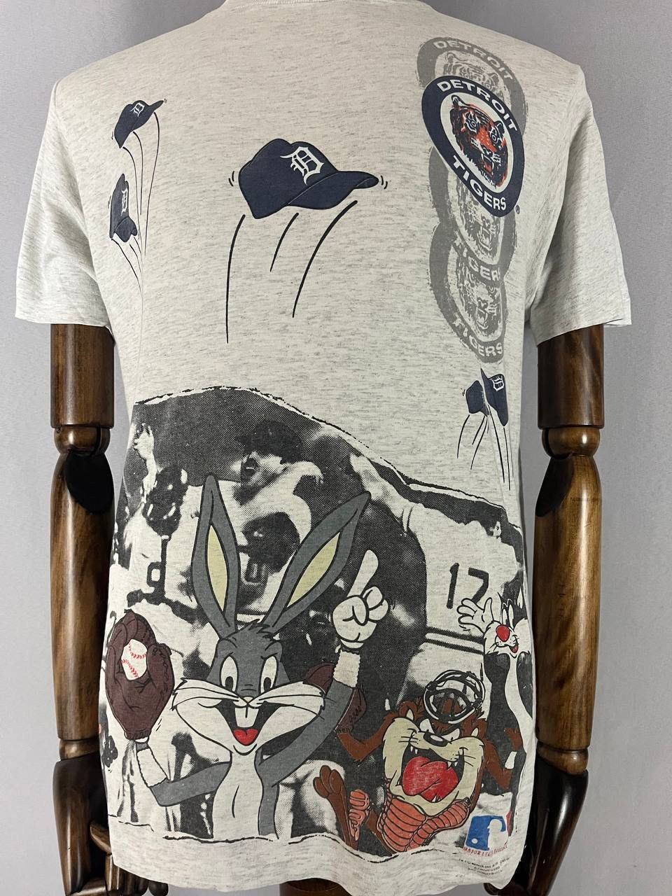 MLB MLB Detroit Tigers Tee T Shirt Vintage Warner Bros Size US L / EU 52-54 / 3 - 4 Thumbnail