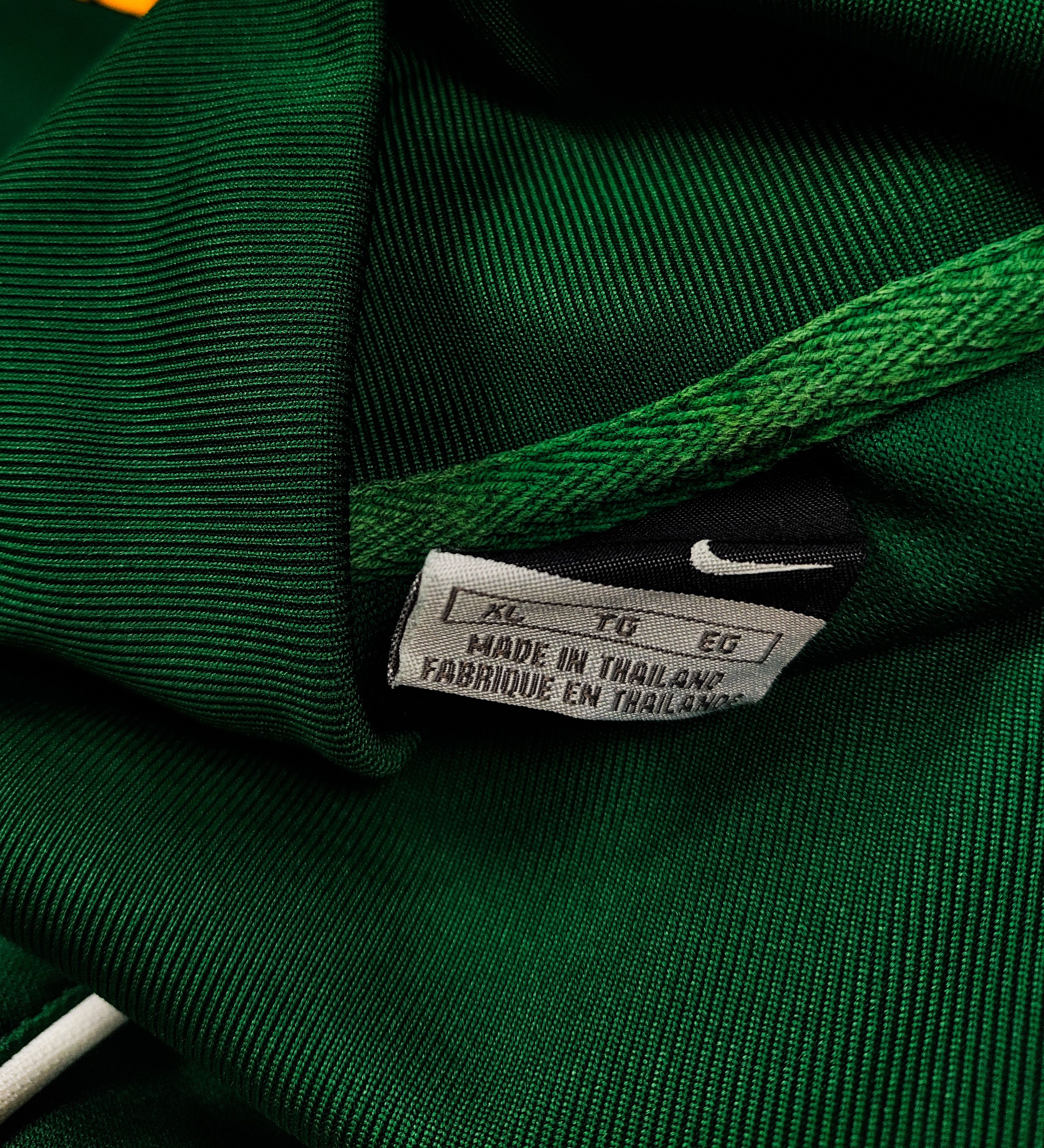 Nike Australia Nike Vintage Jacket Top Tracksuit Full Zip Vintage Size US XL / EU 56 / 4 - 4 Thumbnail