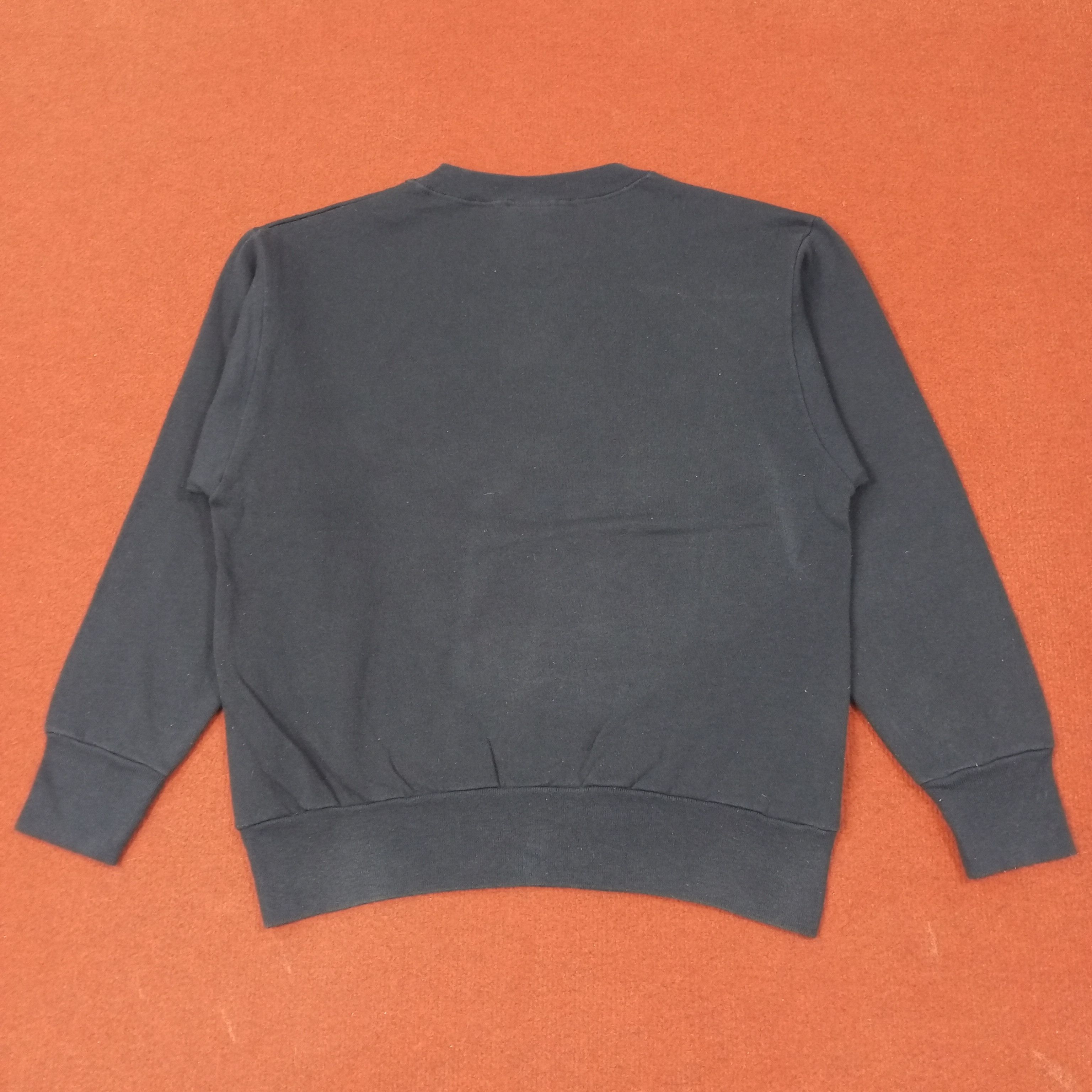 Vintage Mickey Mouse The Disney Store Vintage Sweatshirt c255n20 Size US M / EU 48-50 / 2 - 4 Thumbnail