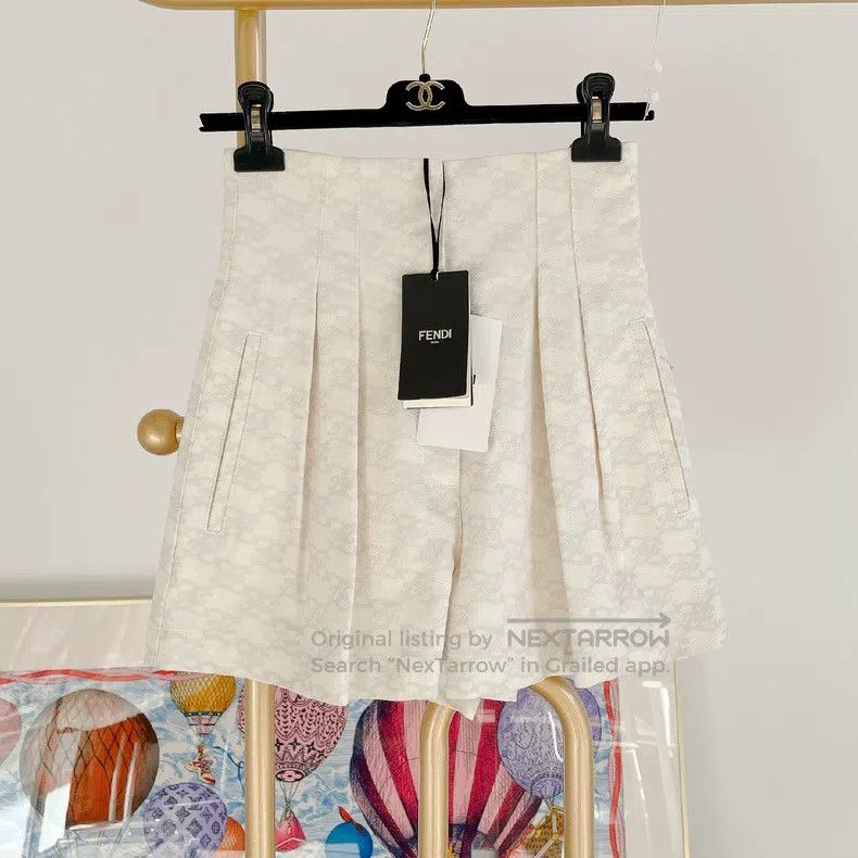 Fendi Fendi White printed shorts Size 25" / US 0 / IT 36 - 1 Thumbnail