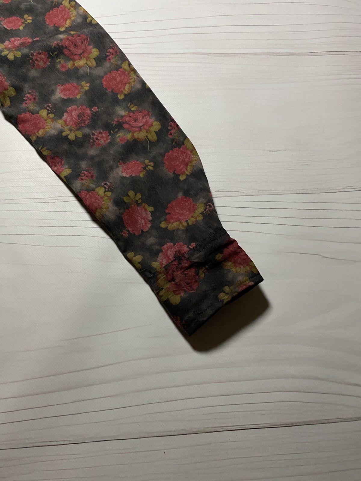 Dolce & Gabbana × Vintage Vintage Dolce & Gabbana floral y2k button up shirt Size M / US 6-8 / IT 42-44 - 10 Thumbnail