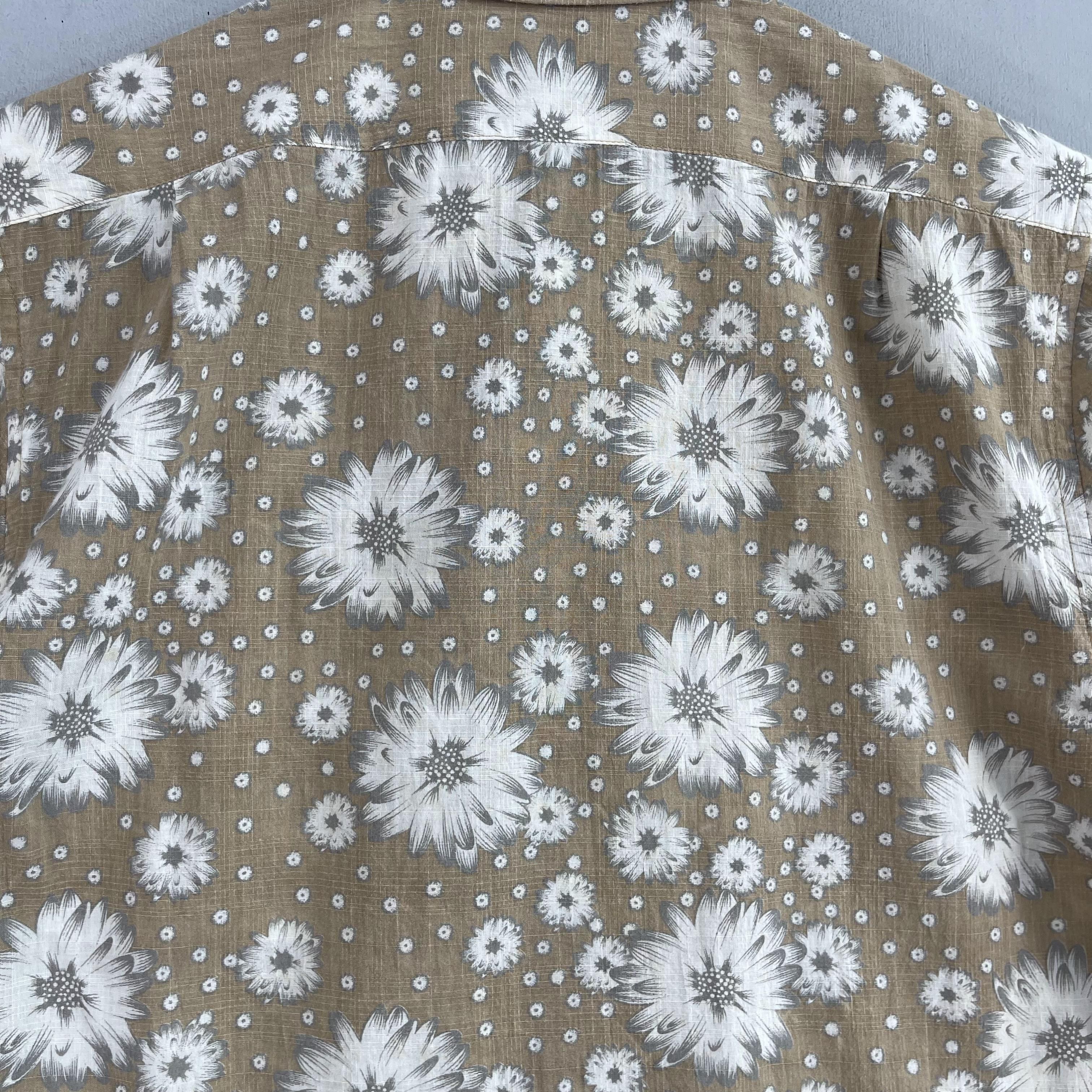 Japanese Brand Catch Surf Hawaii White Chrysanthemum Floral Motive Shirt Size US M / EU 48-50 / 2 - 10 Thumbnail