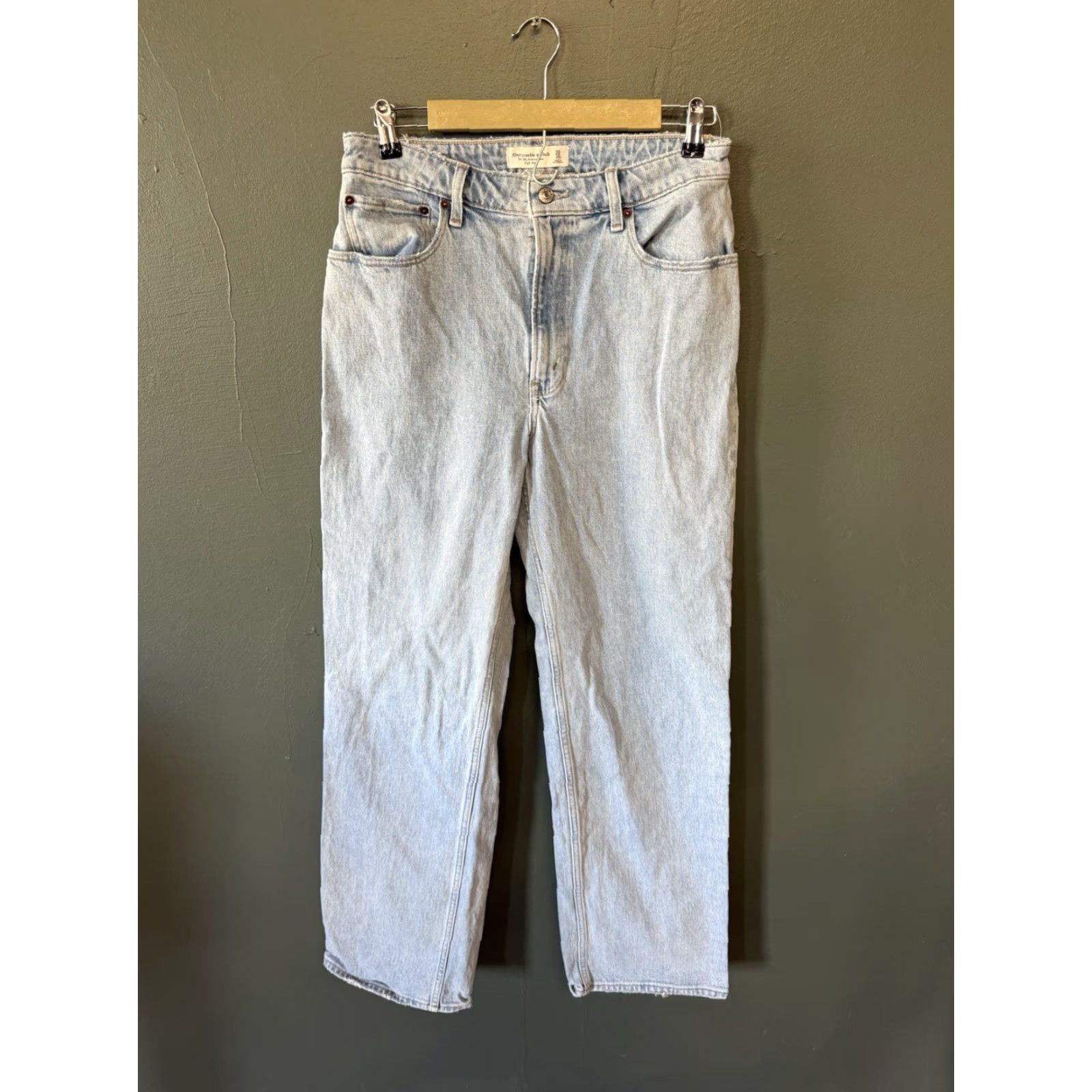 Abercrombie & Fitch Abercrombie & Fitch Womens Jeans 90s Denim Blue 30 in 31 in Inseam 10L Straight Relaxed High Rise 90s Theme Blue Jeans 30/10L Womens Size 10L Size 32" / US 10 / IT 46 - 2 Thumbnail