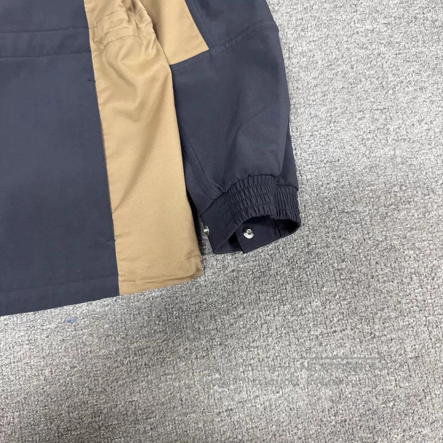 Louis Vuitton Multi-Color Zip-Up Light Jacket Size M. Size US M / EU 48-50 / 2 - 3 Thumbnail