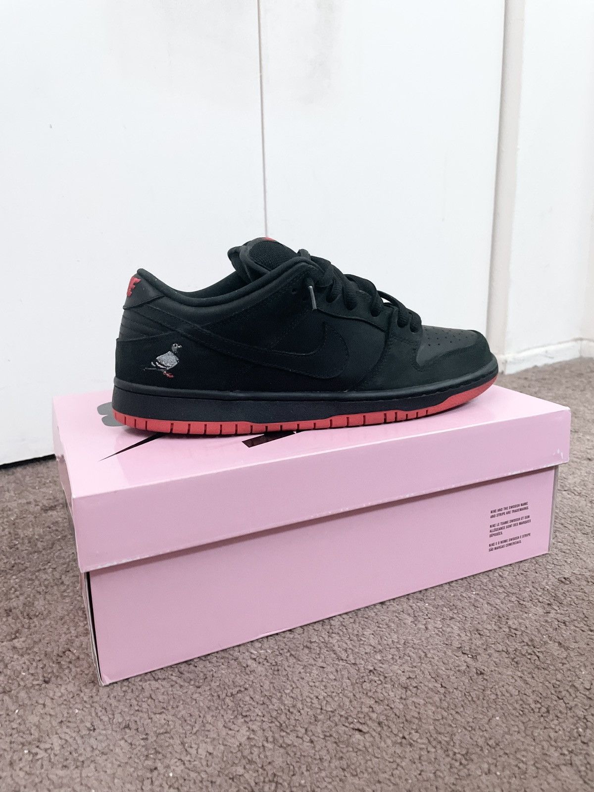 Nike Nike SB Dunk Low Black Pigeon Jeff Staple Size US 9.5 / EU 42-43 - 1 Thumbnail