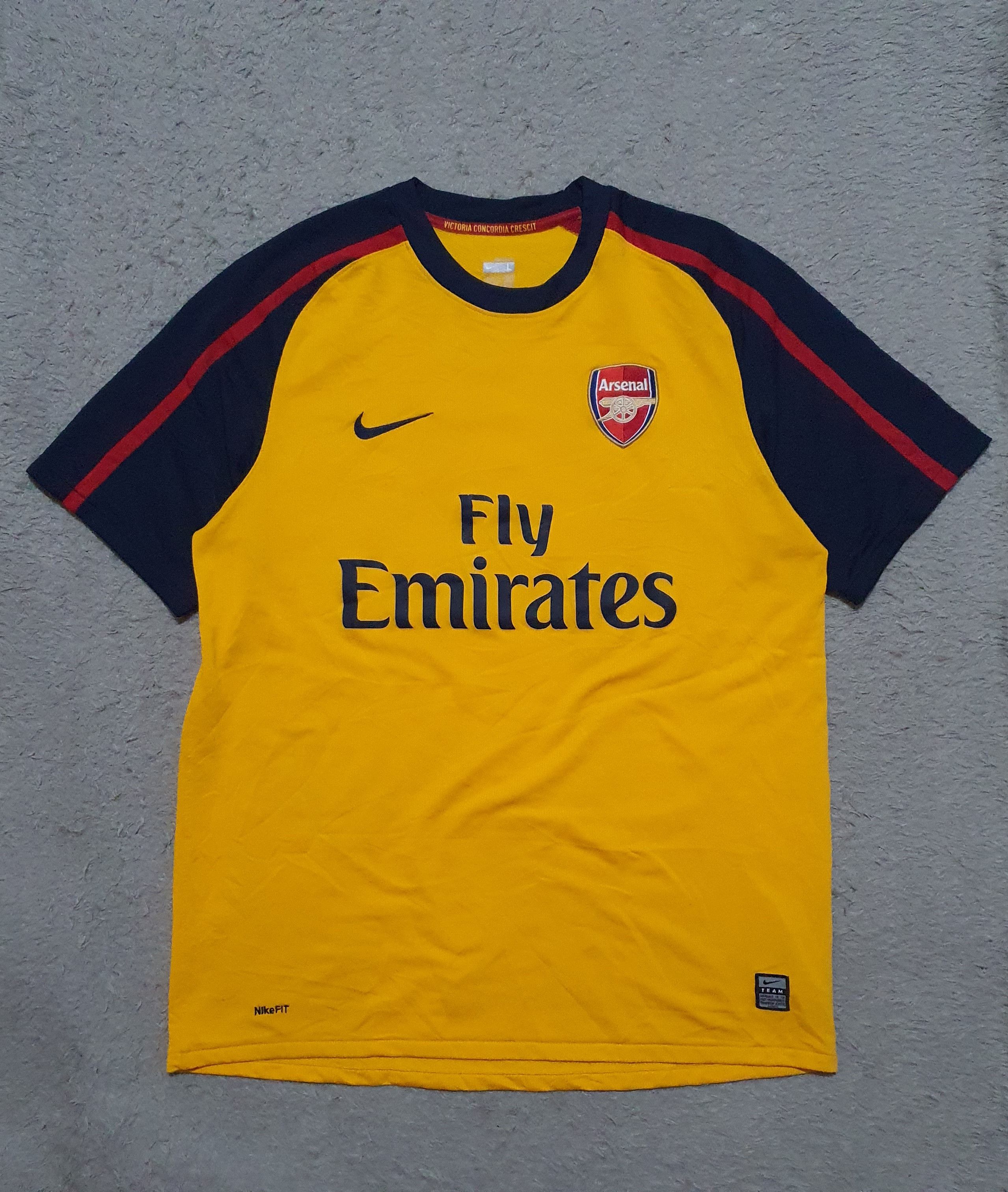 Nike Arsenal jersey Size US L / EU 52-54 / 3 - 5 Thumbnail