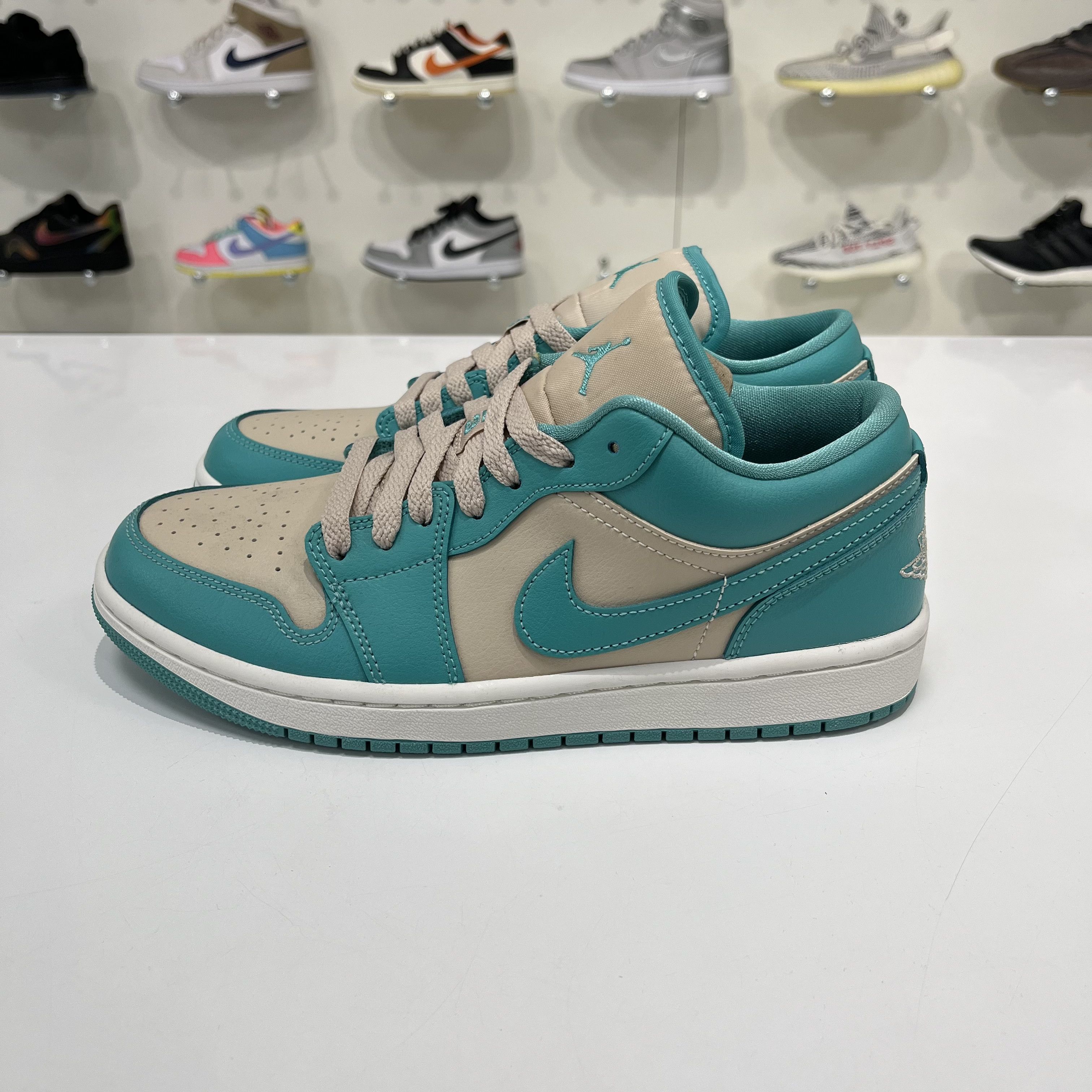 Nike Air Jordan 1 Low Tropical Teal (W) Size US 8.5 / IT 38.5 - 2 Thumbnail