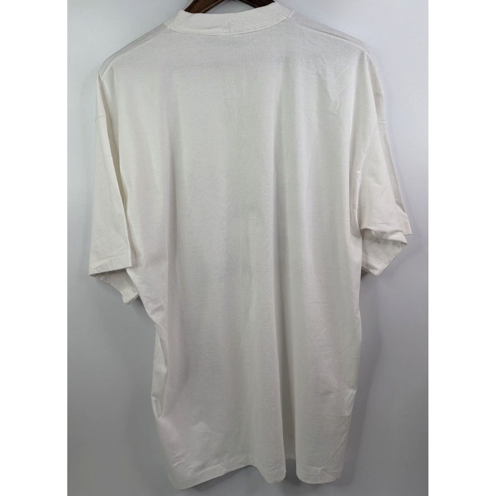 Vintage VINTAGE Floyds T-Shirt White 2XL Crew Neck Short Sleeve Graphic Print 90s Mens Souvenir Martinique White Single Stitch Size US XXL / EU 58 / 5 - 4 Thumbnail