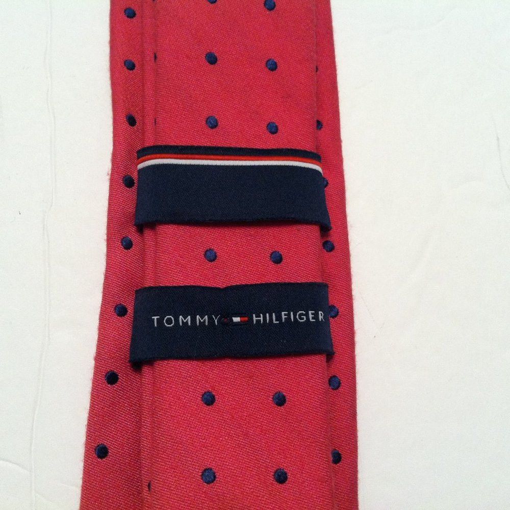 Tommy Hilfiger TOMMY HILFIGER MEN'S NEW DEEP PINK TIE WIDTH: 2 1/2" Size ONE SIZE - 4 Thumbnail