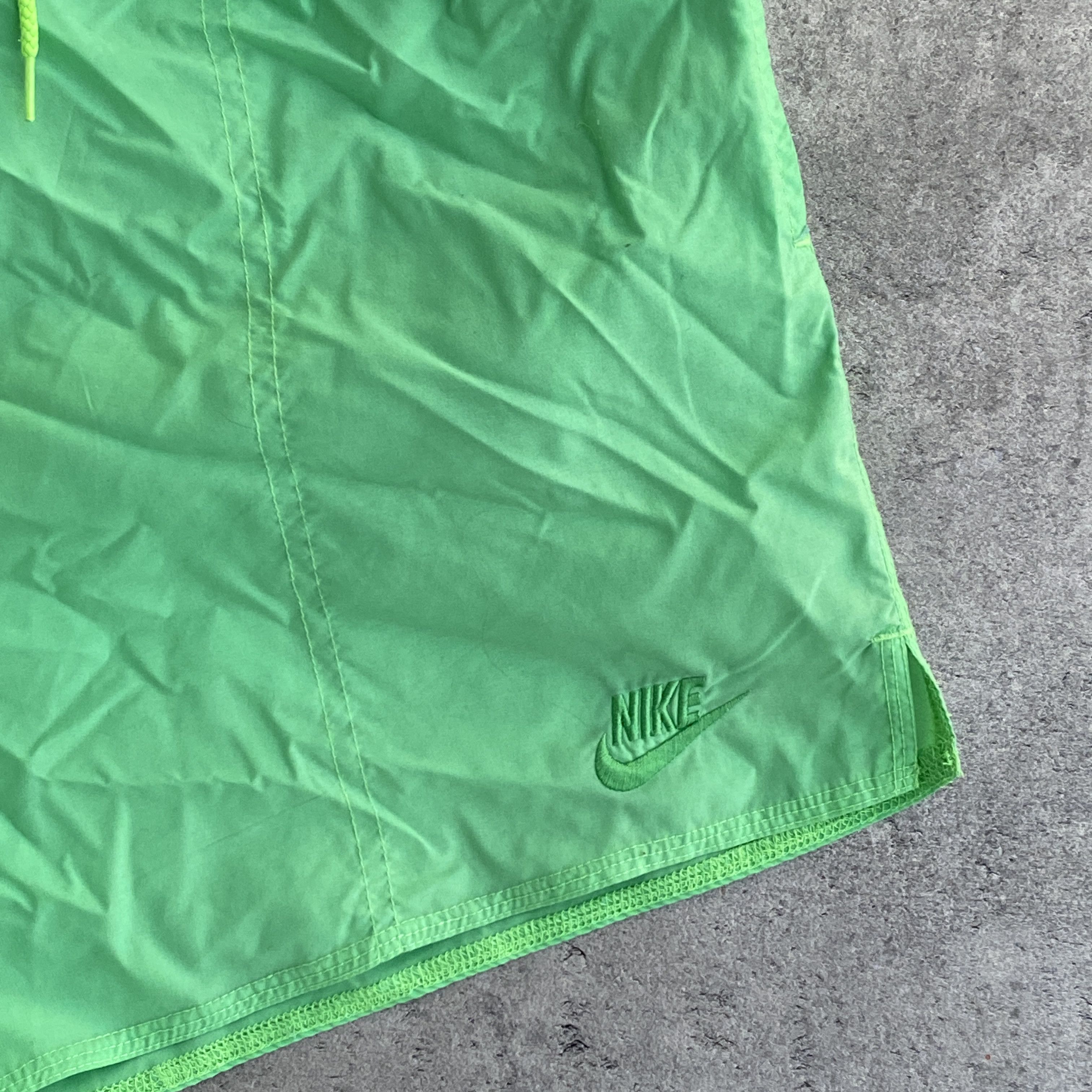 Nike Nike vintage neon green shorts - L Size US 34 / EU 50 - 2 Thumbnail