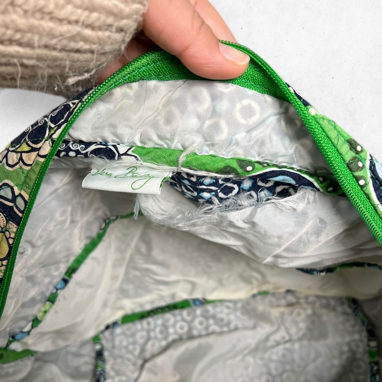 Vera Bradley Vera Bradley Cupcakes Green Retired Pattern Duffel DAMAGED Size ONE SIZE - 11 Thumbnail