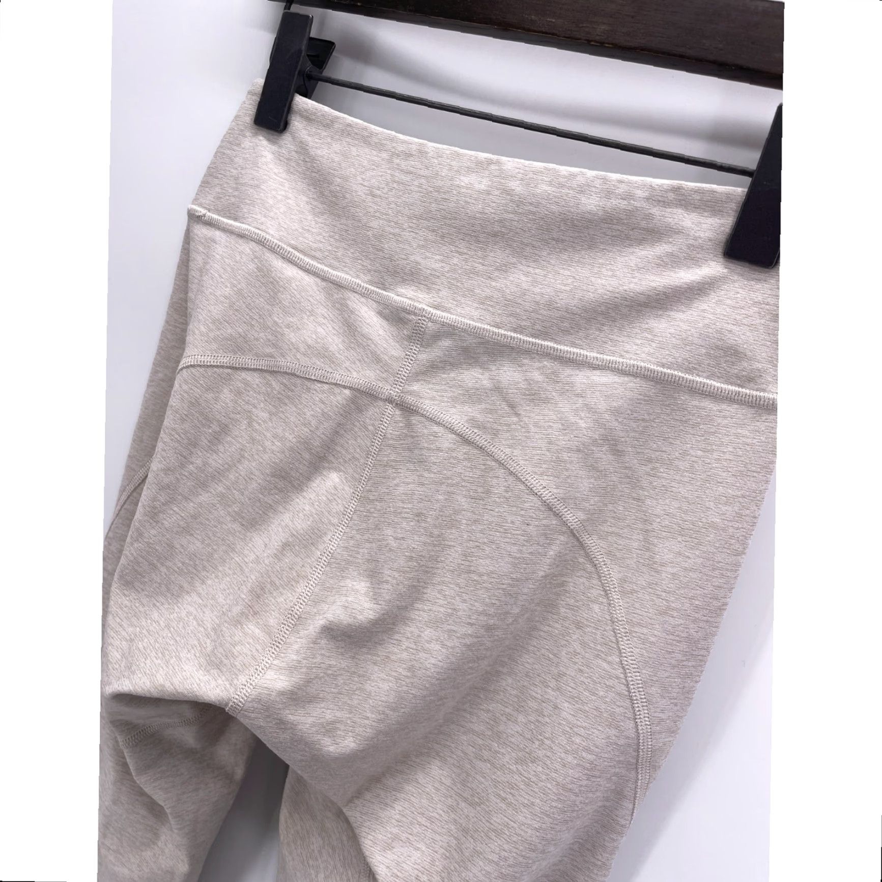 Outdoor Voices Outdoor Voices Womens Small Yoga Pant Legging Crop Capri Cream Beige Size 28" / US 6 / IT 42 - 5 Thumbnail
