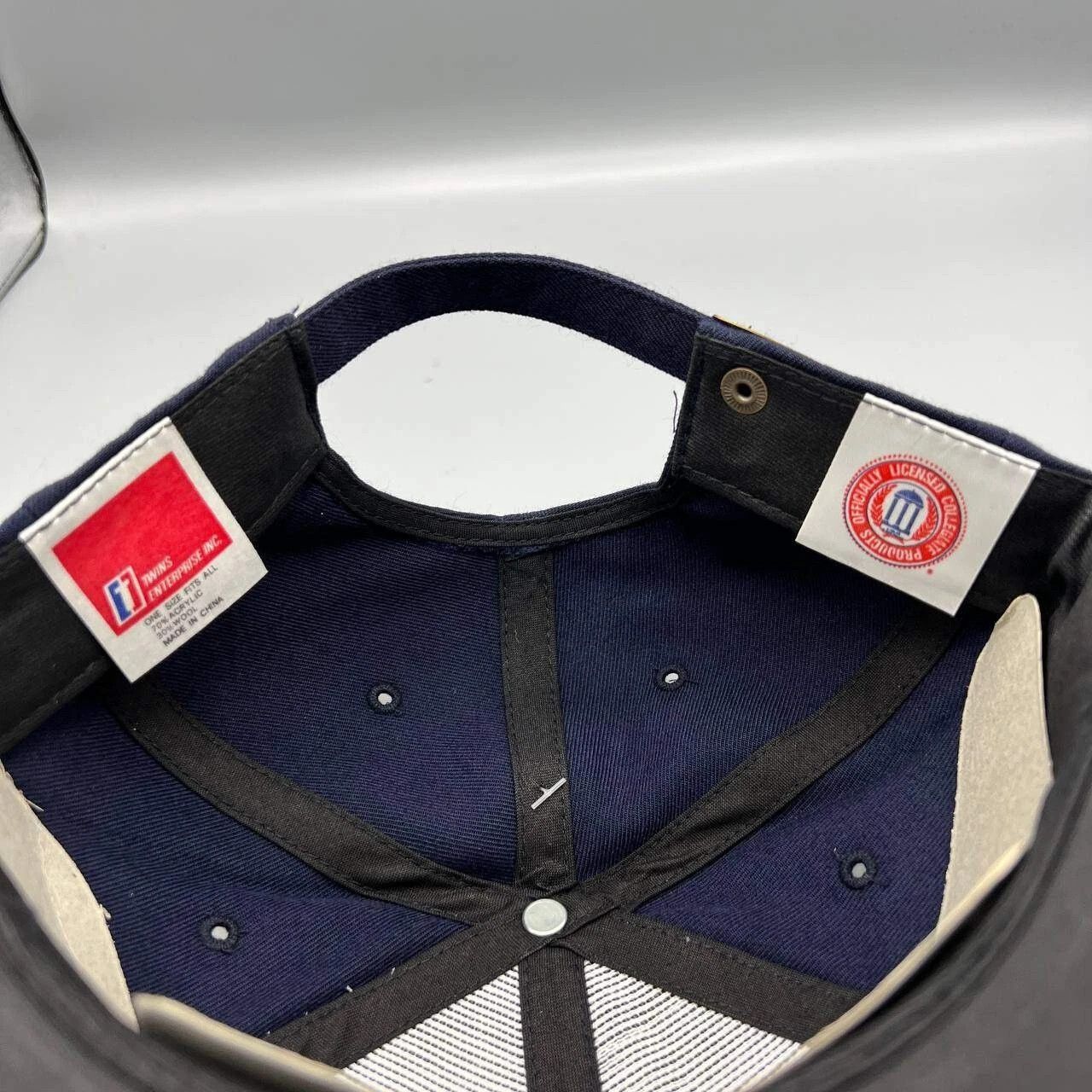 Twins Enterprise Inc. × Vintage Georgetown Hoyas Hat Men Twins Enterprise NCAA Strap Back Size ONE SIZE - 3 Thumbnail