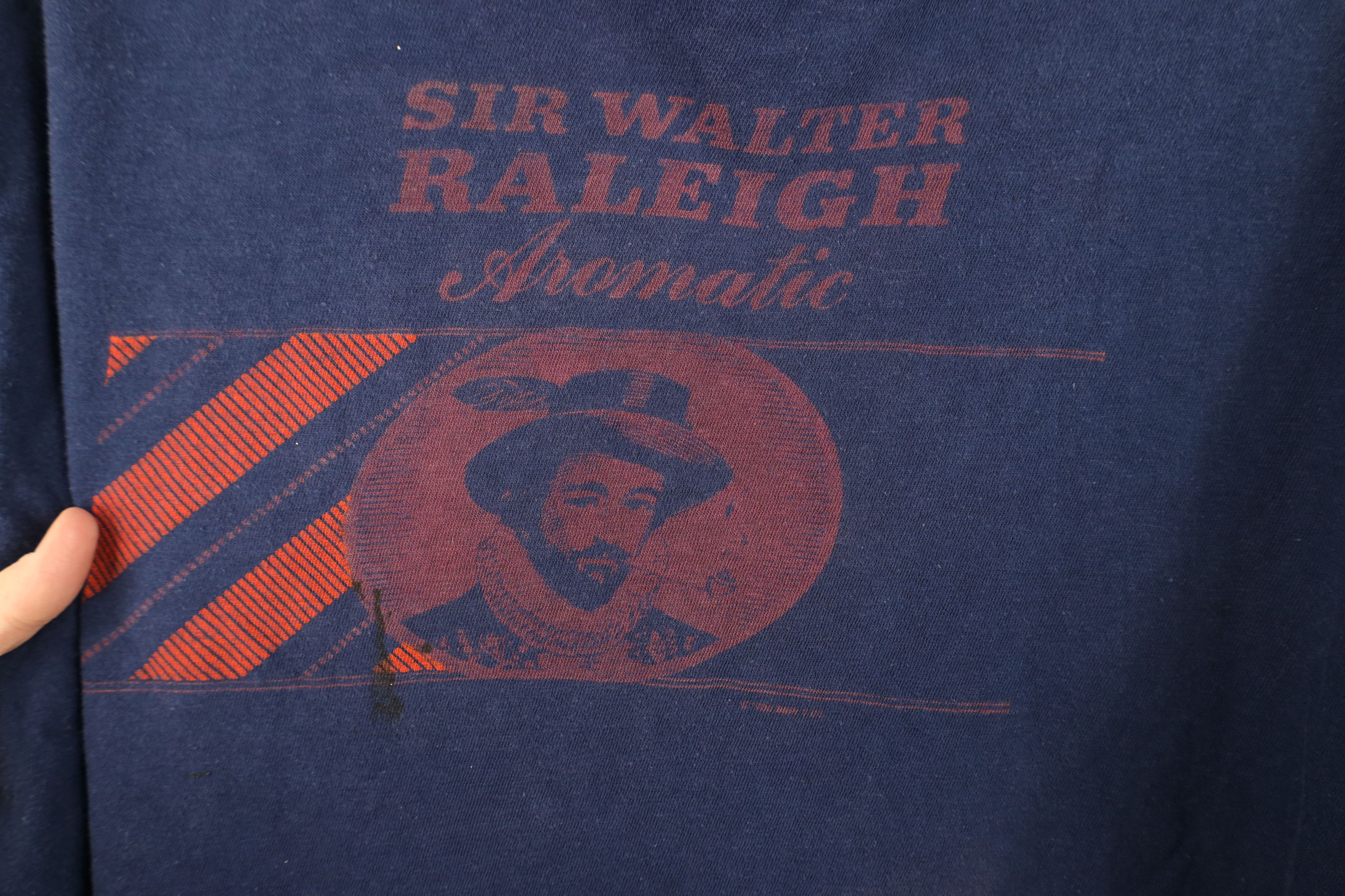 Vintage Vintage 80s Walter Raleigh Aromatic Tobacco T-Shirt Blue USA Size US XL / EU 56 / 4 - 4 Thumbnail