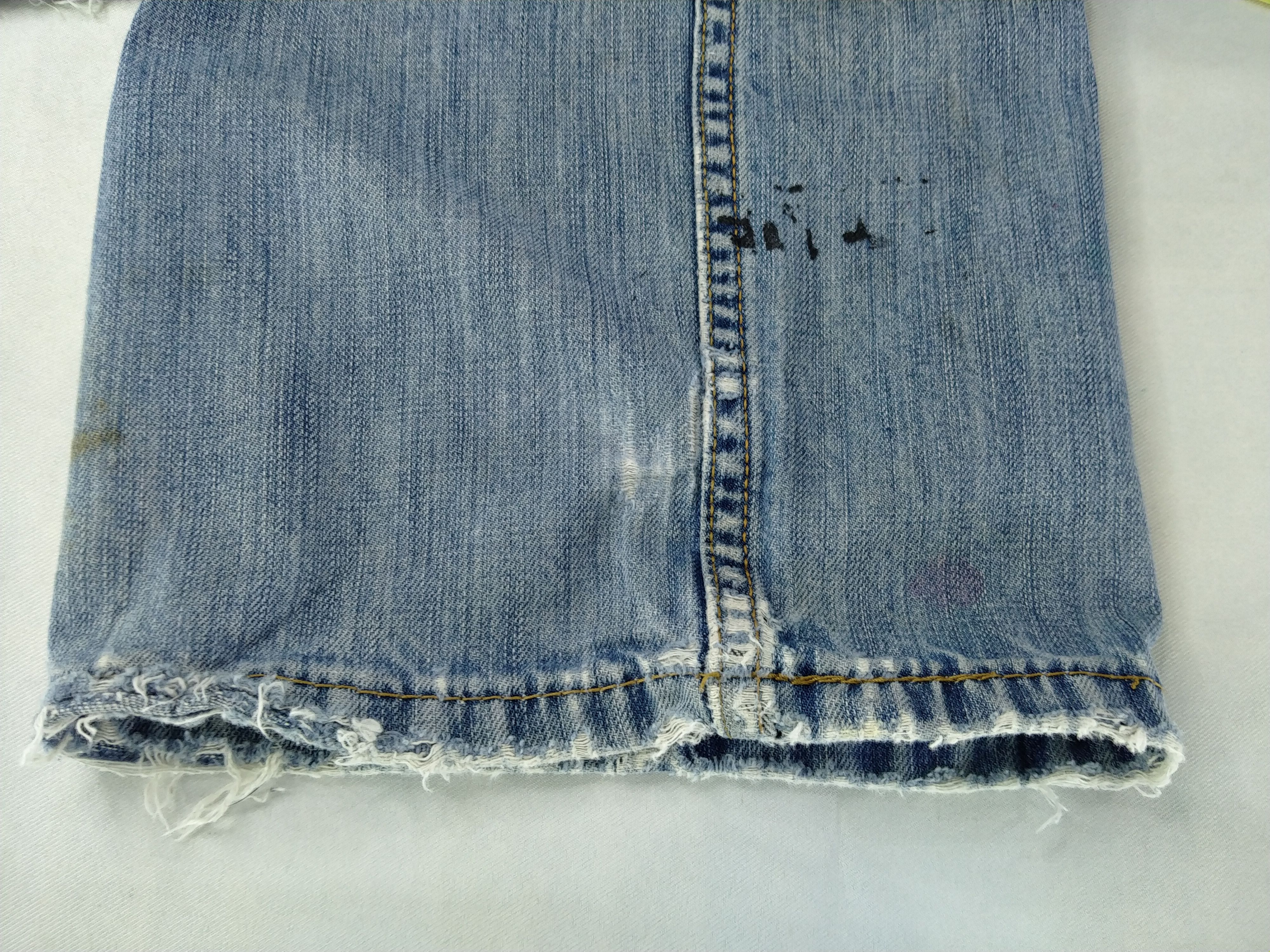 Japanese Brand Vintage Levi's 505 Straight Ripped Denim 35x30.5 JN165 Size US 35 - 18 Thumbnail