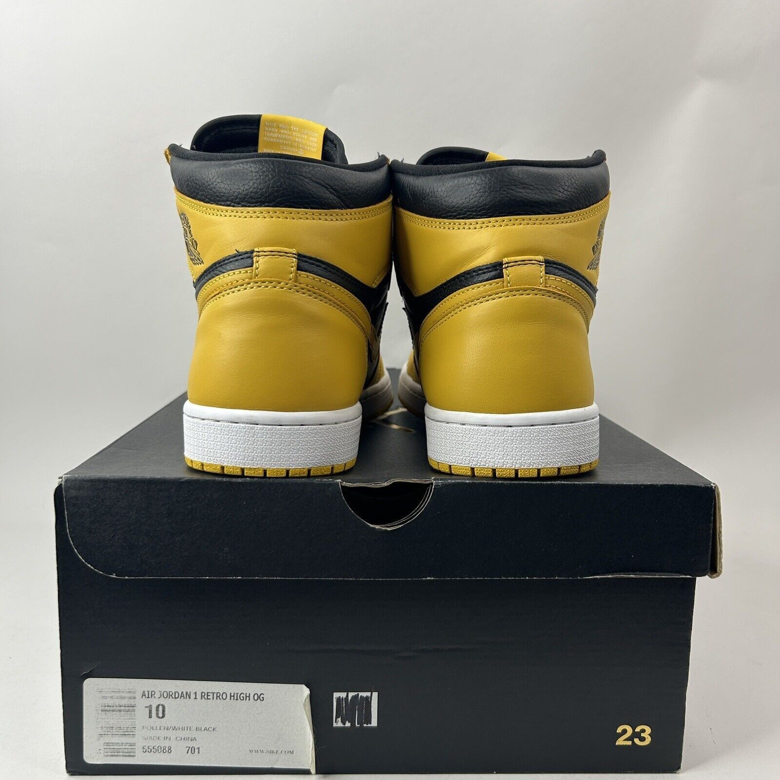 Jordan Brand Nike Shoes Air Jordan 1 Retro High OG “Pollen” 555088-701 Size US 10 / EU 43 - 5 Thumbnail