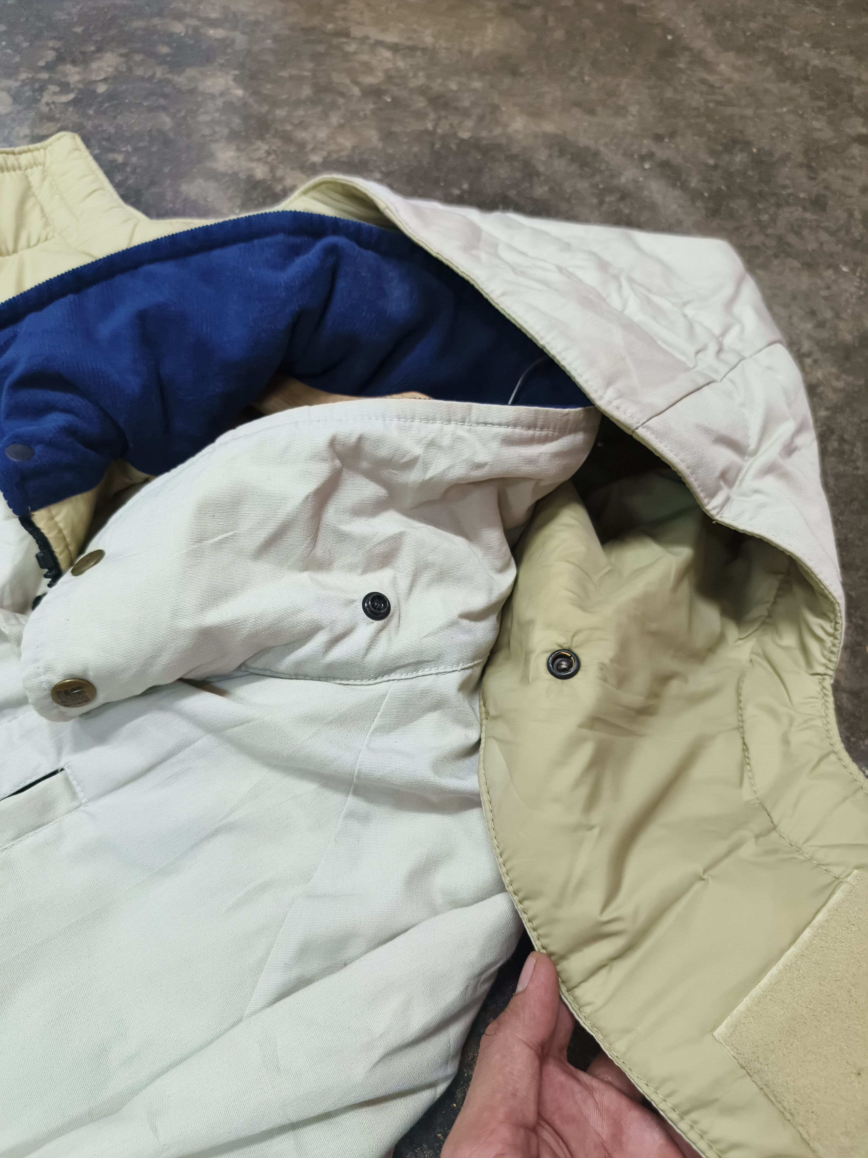 Columbia VINTAGE COLUMBIA HEAVY WINTER JACKET HOODED Size US L / EU 52-54 / 3 - 4 Thumbnail