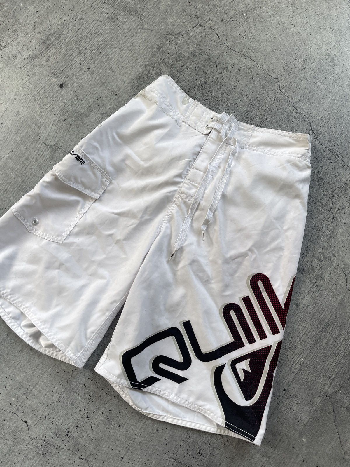 Quicksilver Vintage Quicksilver cargo shorts big logo Size US 32 / EU 48 - 3 Thumbnail