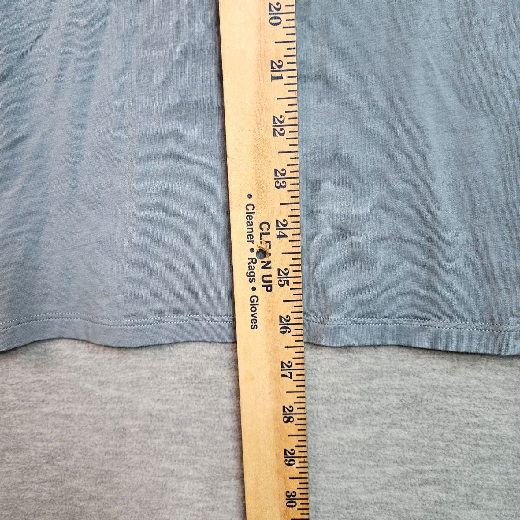 Vuori Vuori Men's Blue Crew Neck Long Sleeve Tee Shirt Sz L Adult Regular Slim? (keep as is) Size US L / EU 52-54 / 3 - 4 Thumbnail