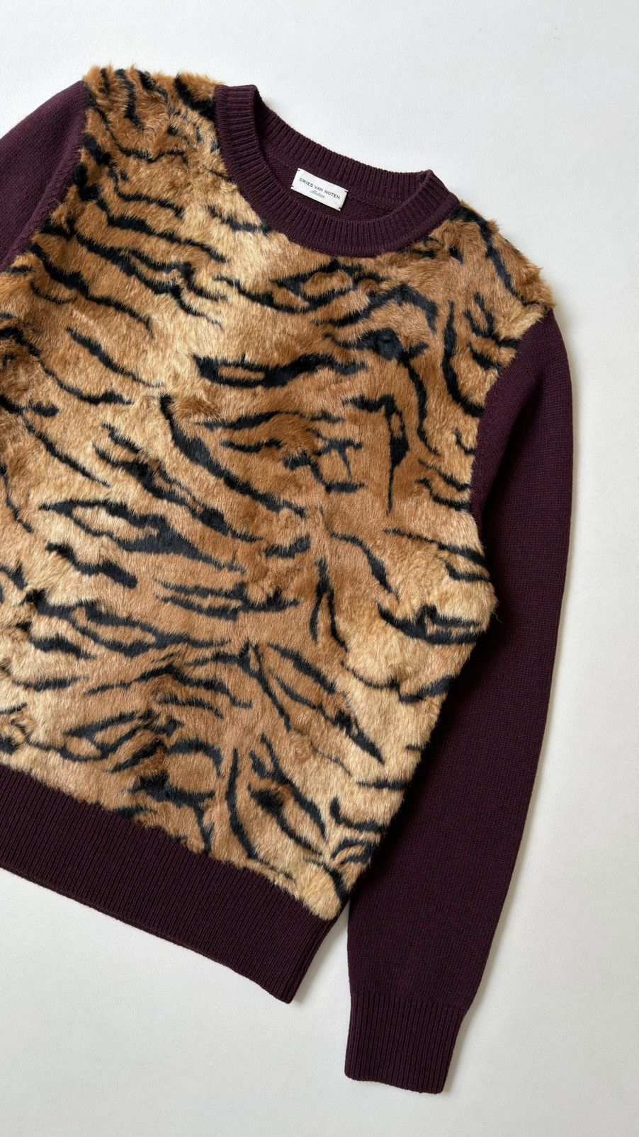 Dries Van Noten A/W 16 ‘Faux Tiger Fur’ Front Sweater Size M / US 6-8 / IT 42-44 - 8 Thumbnail