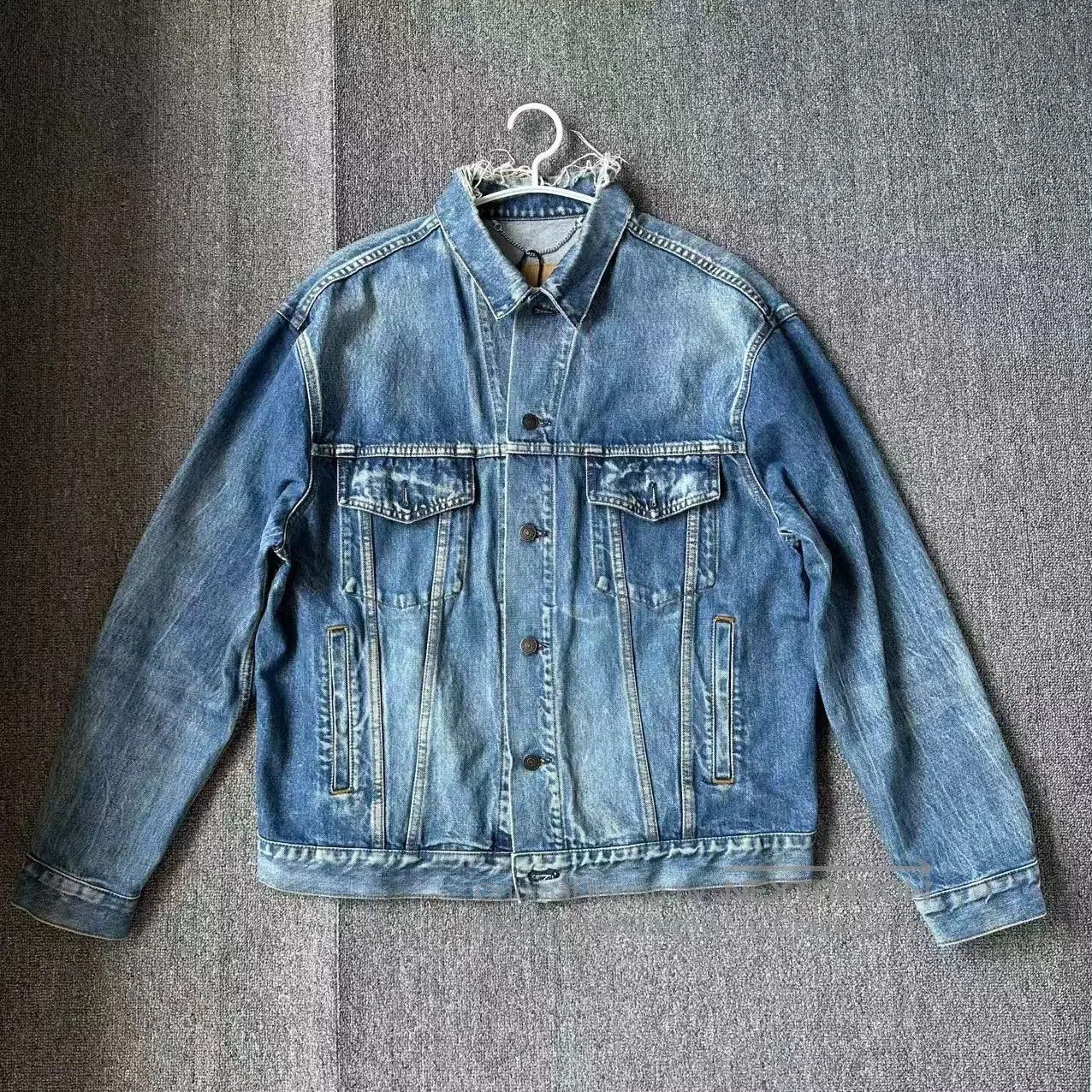 Balenciaga balenciaga blue logo denim jacket for men. Size US M / EU 48-50 / 2 - 1 Thumbnail