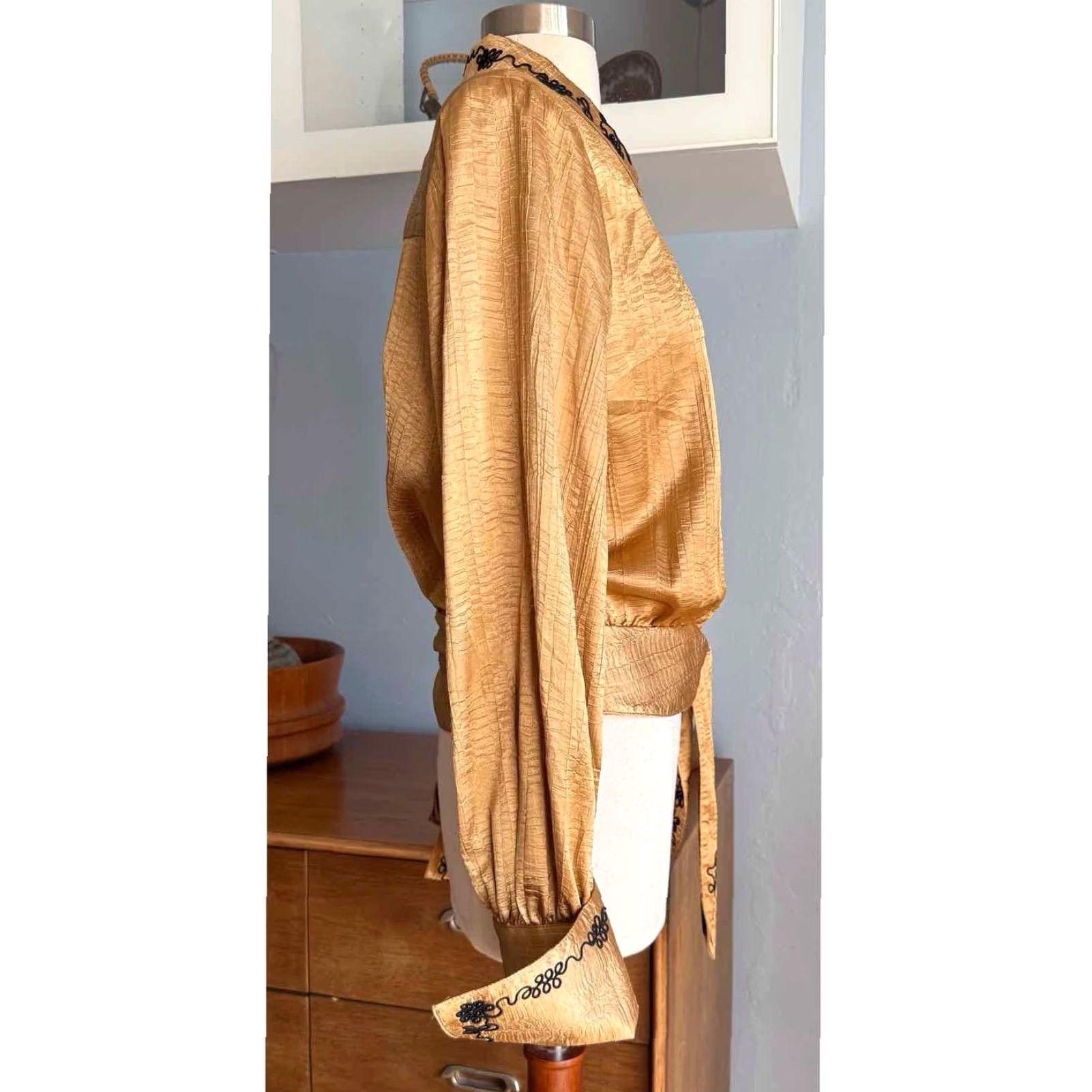 Vintage VINTAGE JEANNE MARC Outfit/Set Blouse & Pants Gold 80s Bohemian Glam S/M Women Wide-Leg includes Pants, Dress Shirt United States Made in USA Size S / US 4 / IT 40 - 3 Thumbnail