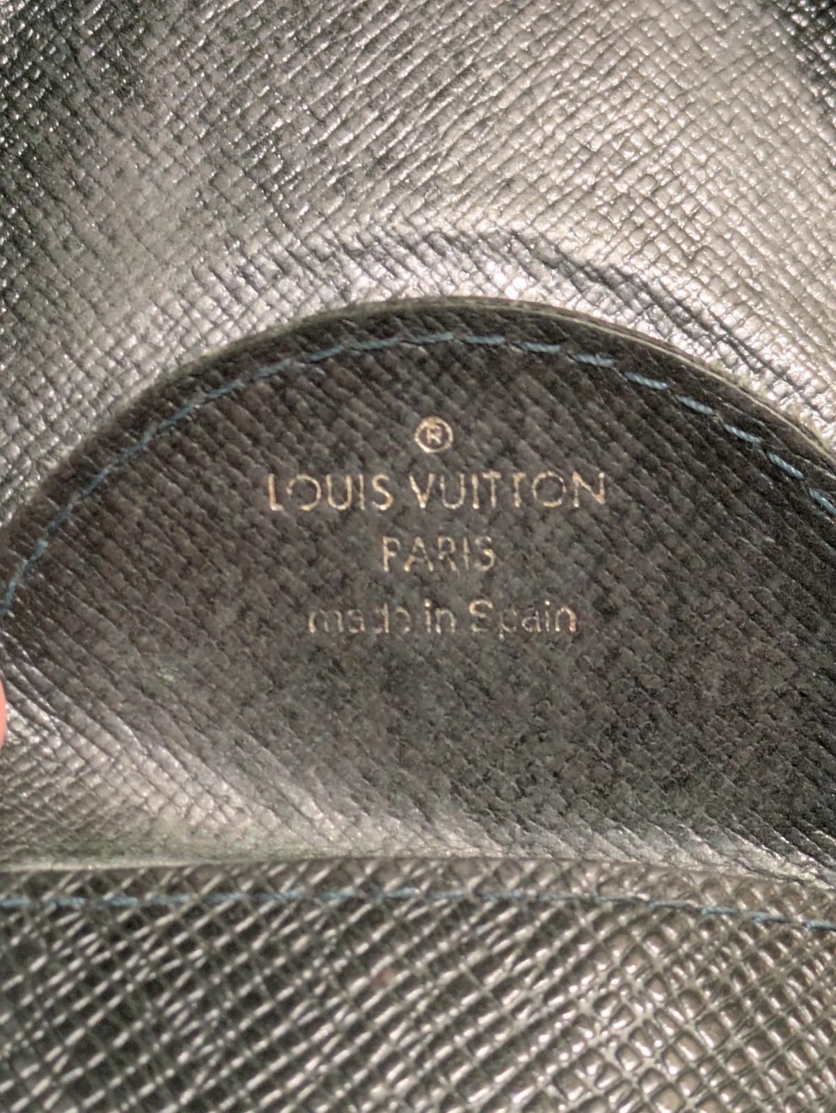 Louis Vuitton Louis Vuitton Taiga Porto MonCuvette Coin Case Dark Green Size ONE SIZE - 3 Thumbnail