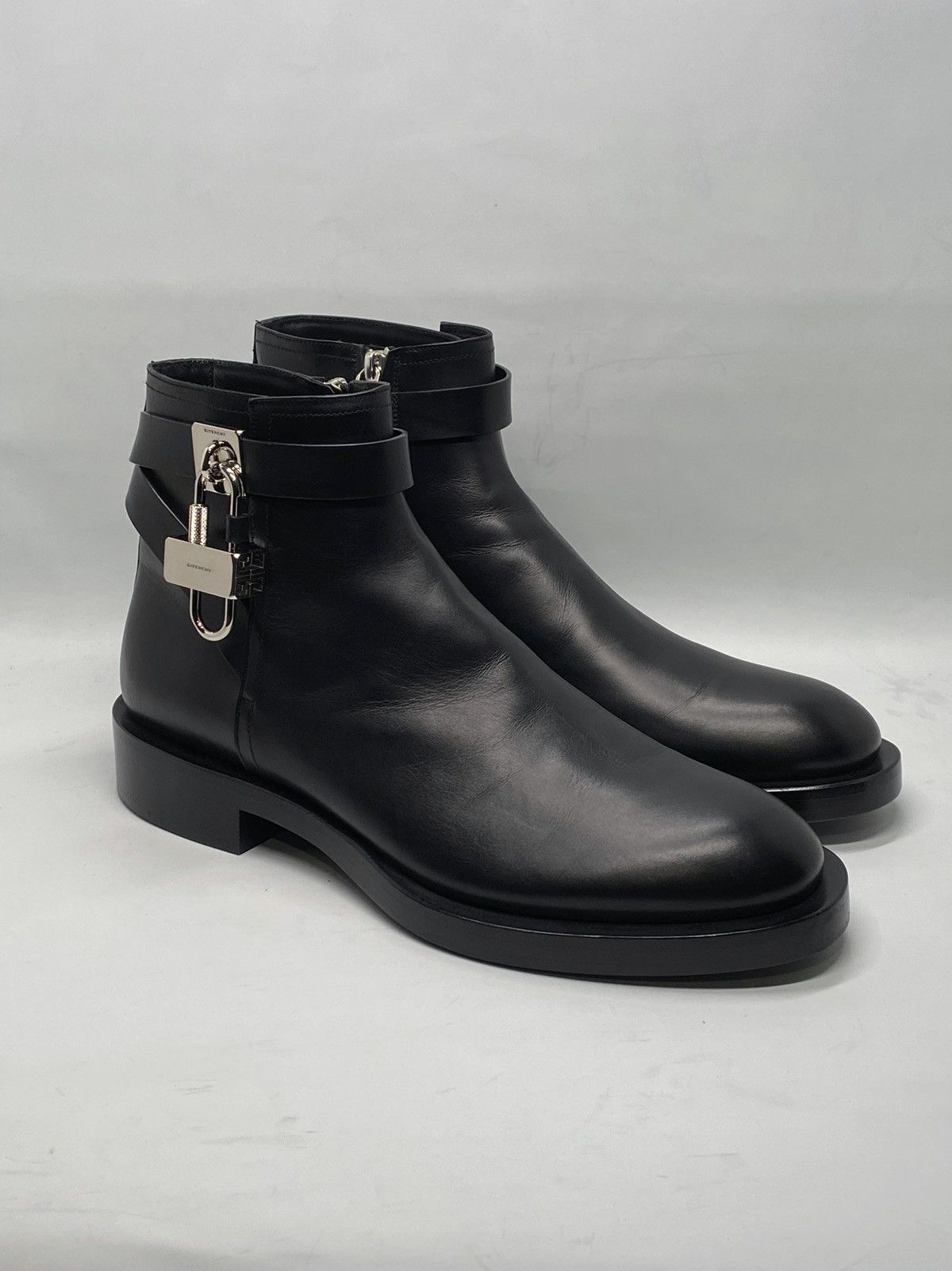 Givenchy Givenchy Padlock Ankle Leather Boots size 42 Size US 12 / IT 42 - 4 Thumbnail