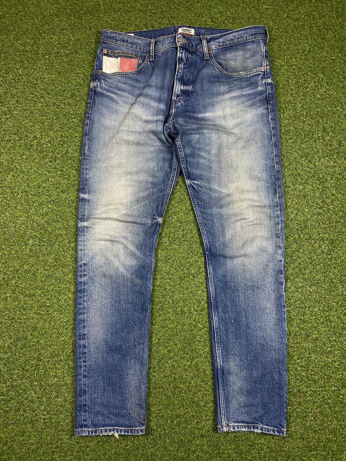 Tommy Jeans Vintage Y2K Tommy Hilfiger jeans denim streetwear size 34x32 Size US 34 / EU 50 - 1 Thumbnail