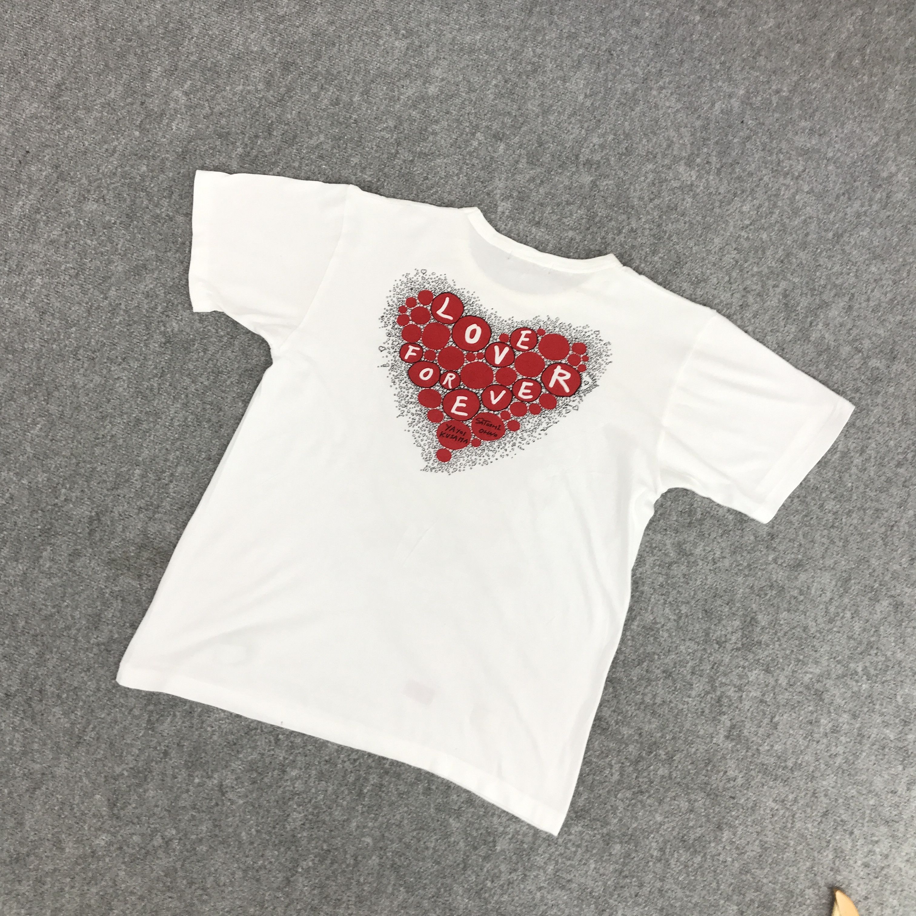 Japanese Brand × Vintage YAYOI KUSAMA X LOVE FOREVER JAPAN TSHIRTS Size US L / EU 52-54 / 3 - 6 Thumbnail
