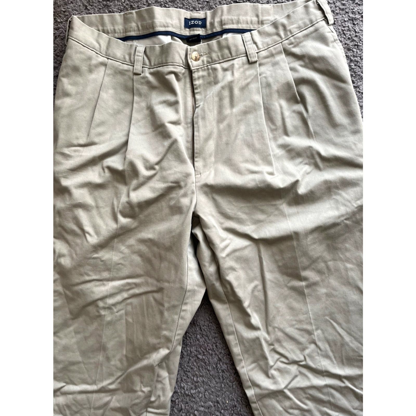 Izod Men’s IZOD 38x30 Khaki Cotton No-Iron Pleated Chino Pants EUC Size US 38 / EU 54 - 4 Thumbnail
