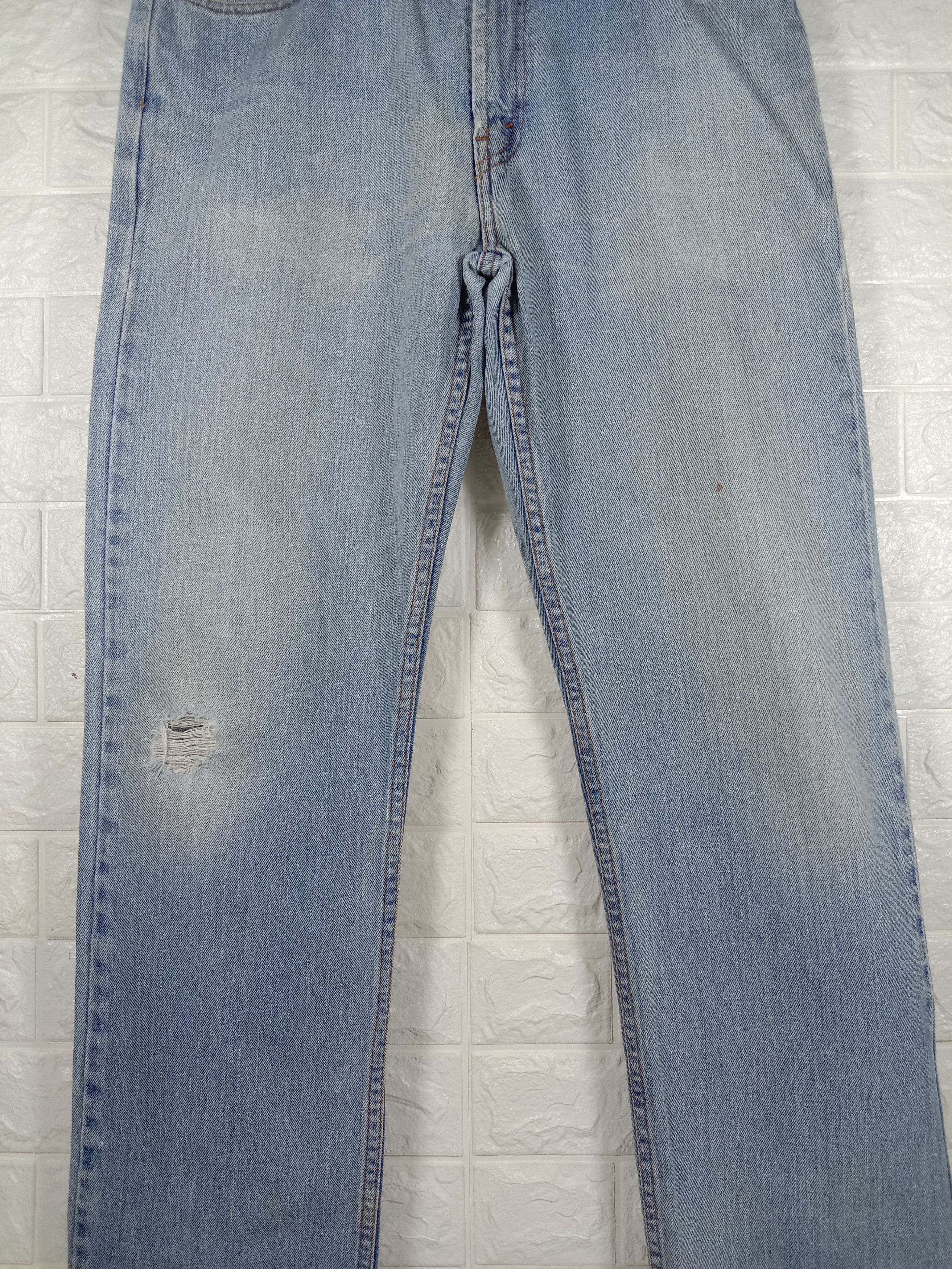 Levi's Vintage Levi’s 505 Light Wash Jeans Distressed Denim Size US 33 - 3 Thumbnail