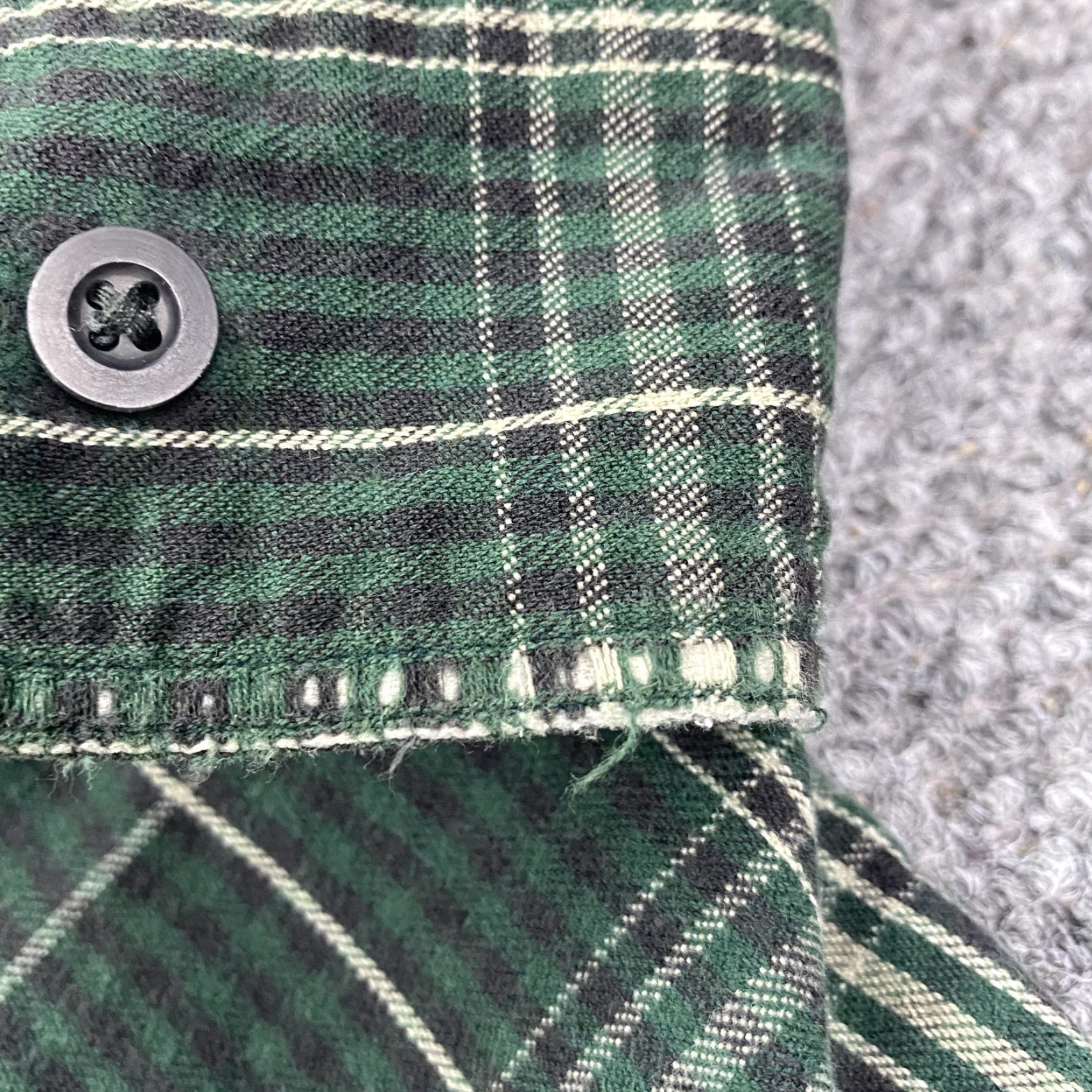 Vintage Cabela's Outfitter Series Flannel Shirt Green Plaid Long Sleeve Big & Tall XLT Men Size US XL / EU 56 / 4 - 7 Thumbnail