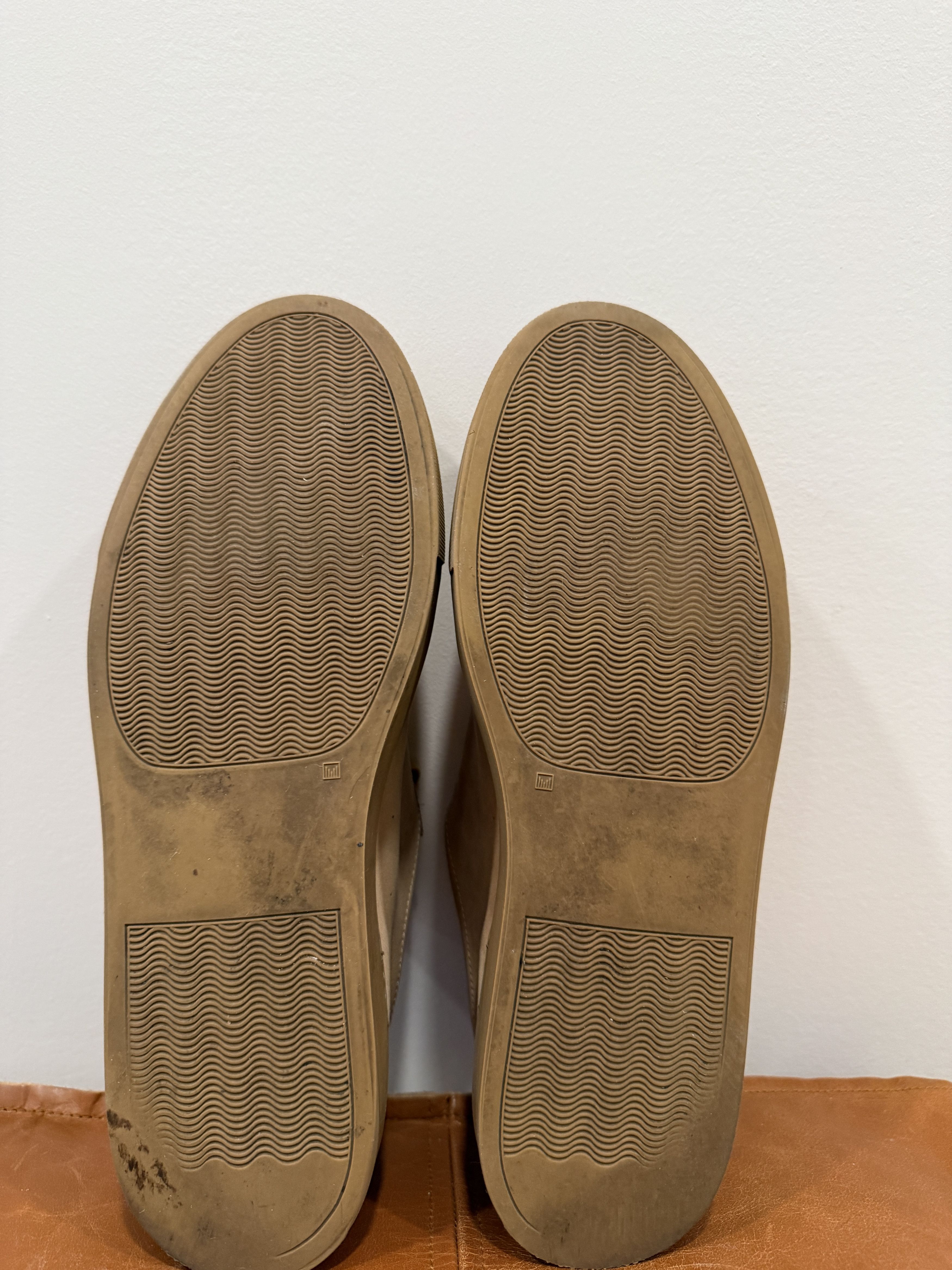 Common Projects Common Projects Bball Low in Tan Nubuck Size US 9 / EU 42 - 6 Thumbnail