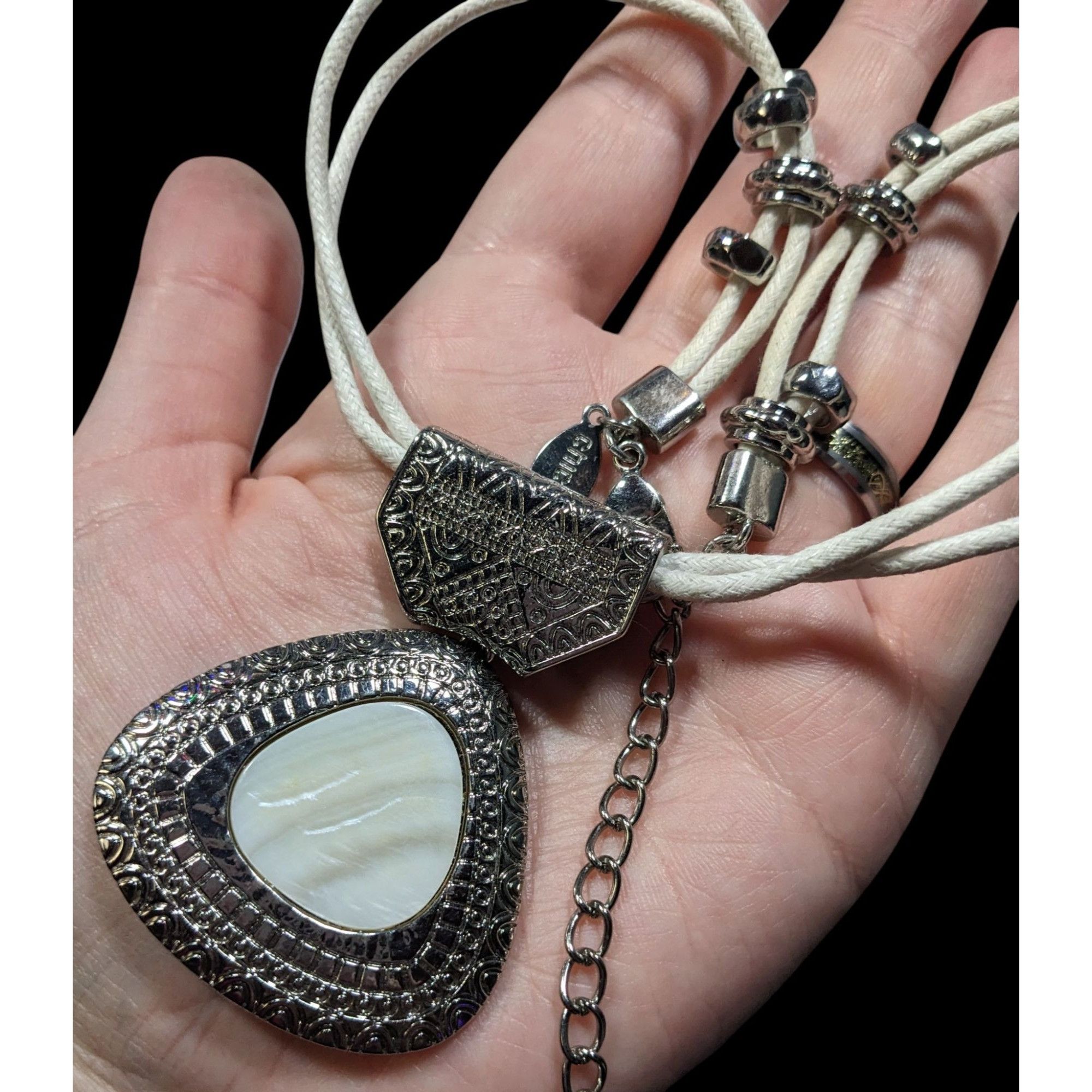 Other Vintage Chico's Mother Of Pearl White And Silver Tone Pendan Size ONE SIZE - 3 Thumbnail