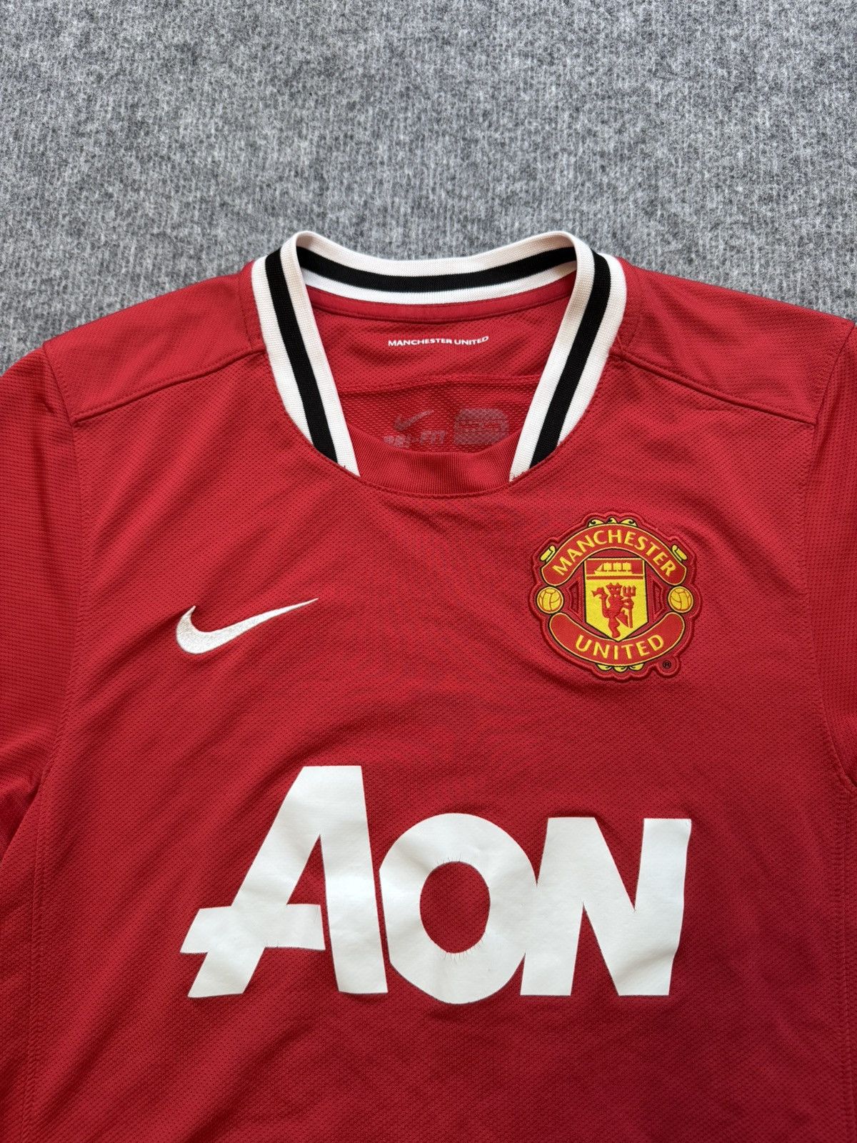 Nike Vintage jersey Nike Manchester United football 2011-12 Size US M / EU 48-50 / 2 - 2 Thumbnail