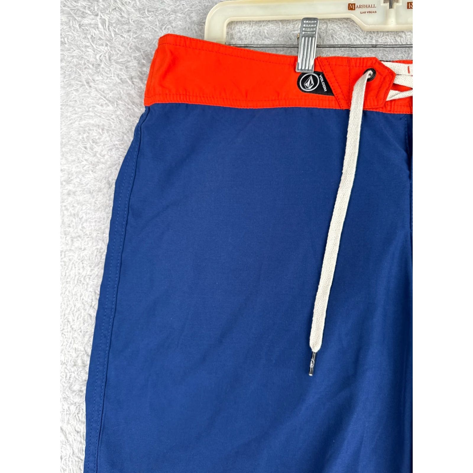 Volcom Volcom Board Shorts Mens 36 Blue Red Floral Polyester Beach Swim Trunks 36x10 Pockets Drawstring Mens Size US 36 / EU 52 - 4 Thumbnail