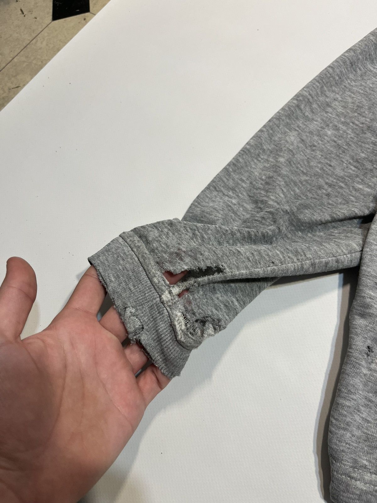 Nike Vintage Distressed Nike Zip Hoodie Size US M / EU 48-50 / 2 - 2 Thumbnail