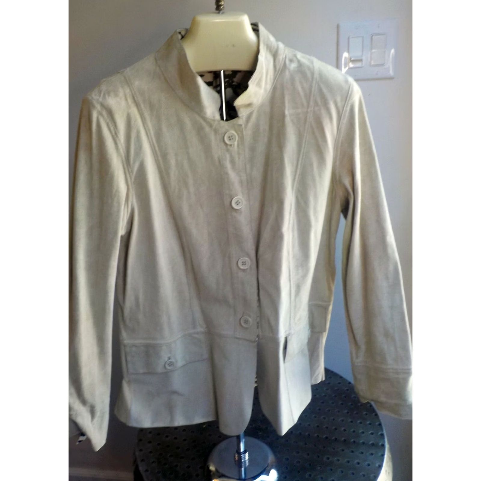 Neiman Marcus VINTAGE Neiman Marcus Exclusive Reversible Suede/Zebra Print Short Jacket SZ 14 Beige/Black Womens Jacket Beige/Black Zebra 90s Size 36" / US 14 / IT 50 - 3 Thumbnail