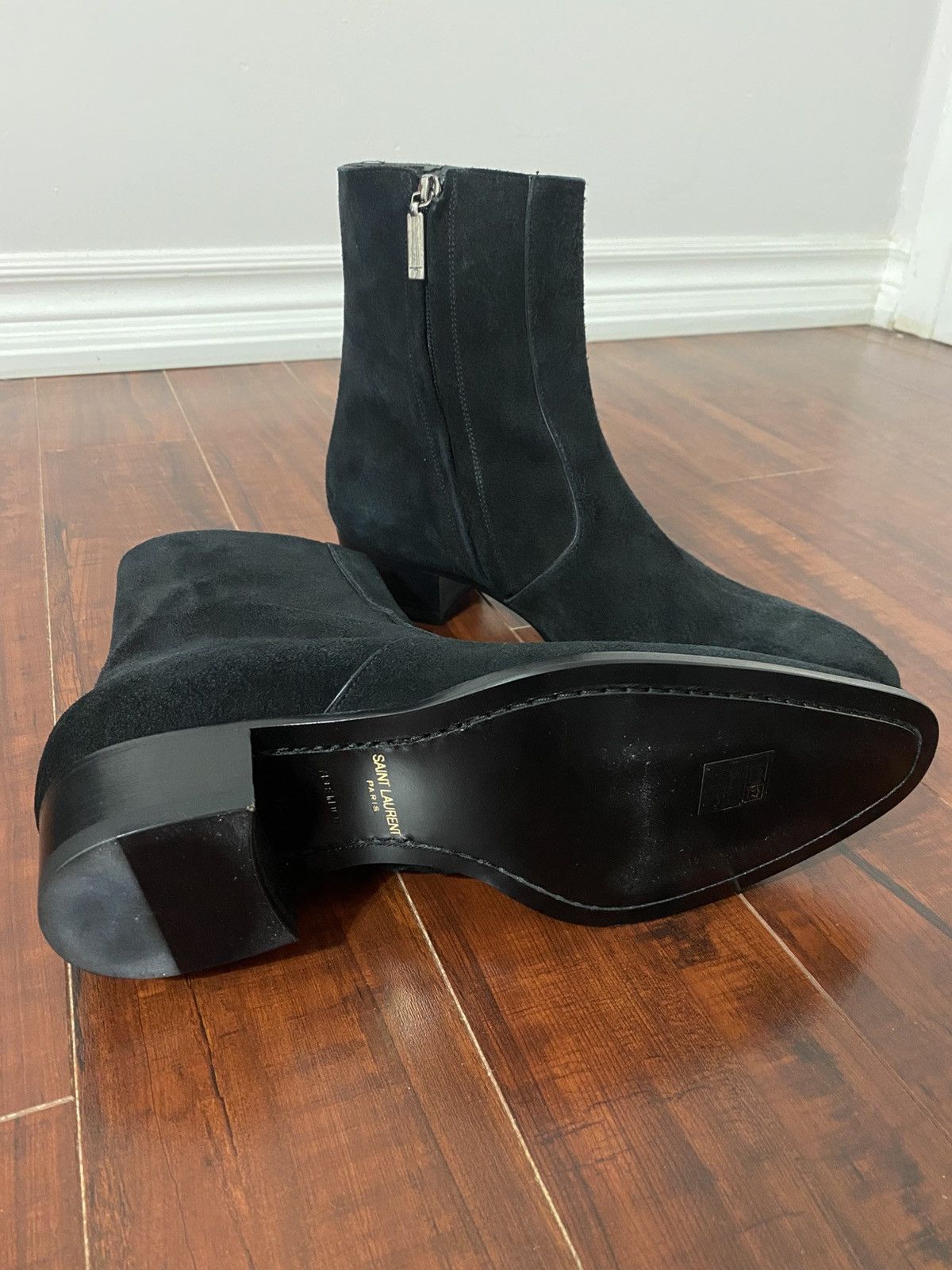 Saint Laurent Paris Saint Laurent Wyatt Zipped Boots in Black