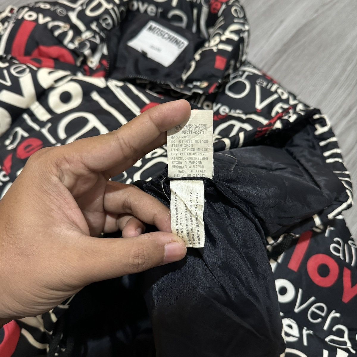 Moschino Moschino Love Allover Puffer Jacket Size US M / EU 48-50 / 2 - 13 Thumbnail